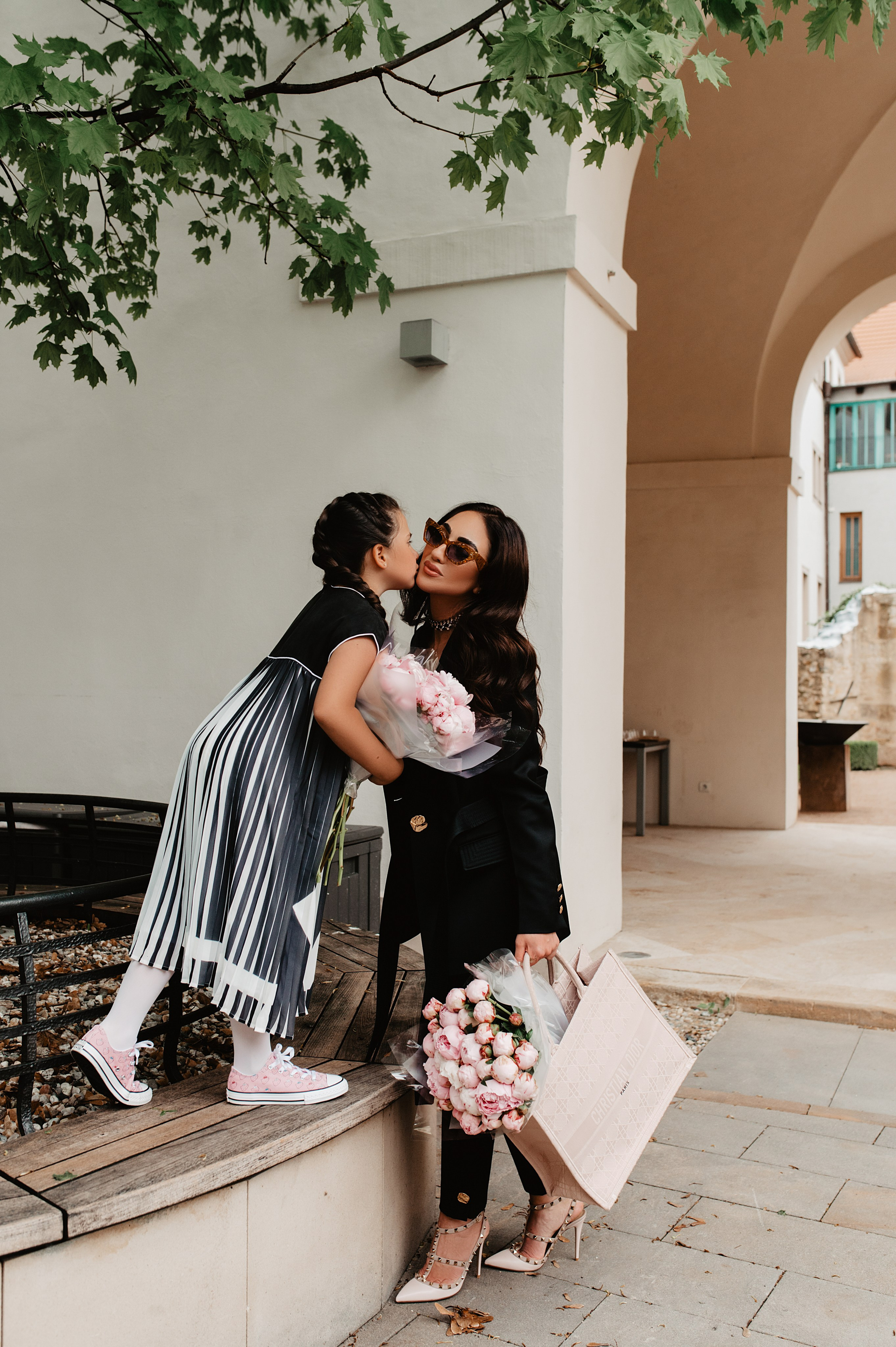 Nairi&ari. ANNA-MARIA PHOTO CONTENT CREATOR — fotograf, estét, umělec a vizuální expert na Instagram v Praze