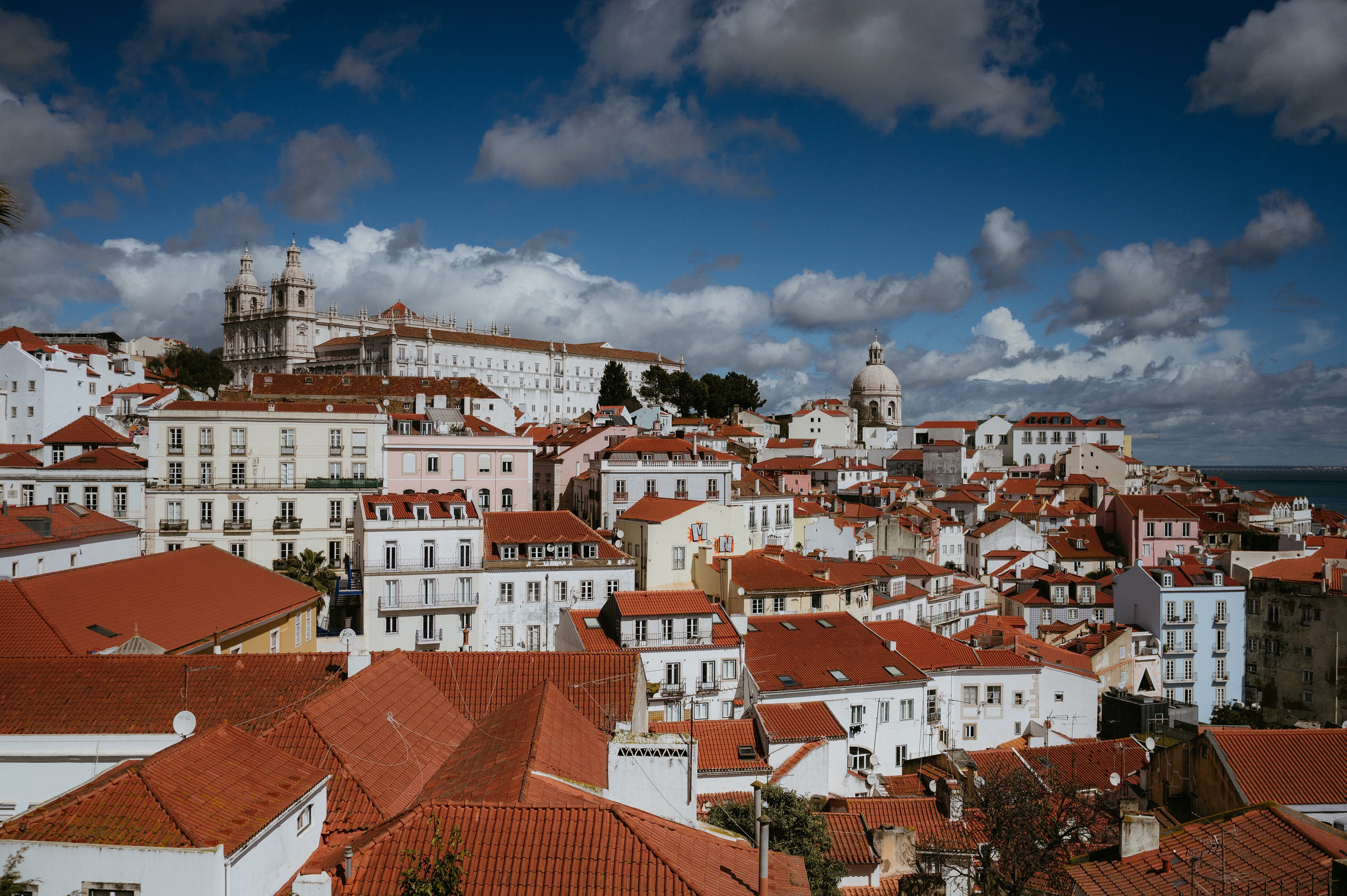 Ședință foto romantică în Lisabona – Inspirație pentru fotografiile de nuntă. Valentin Melen - fotograf de nunta 🤍