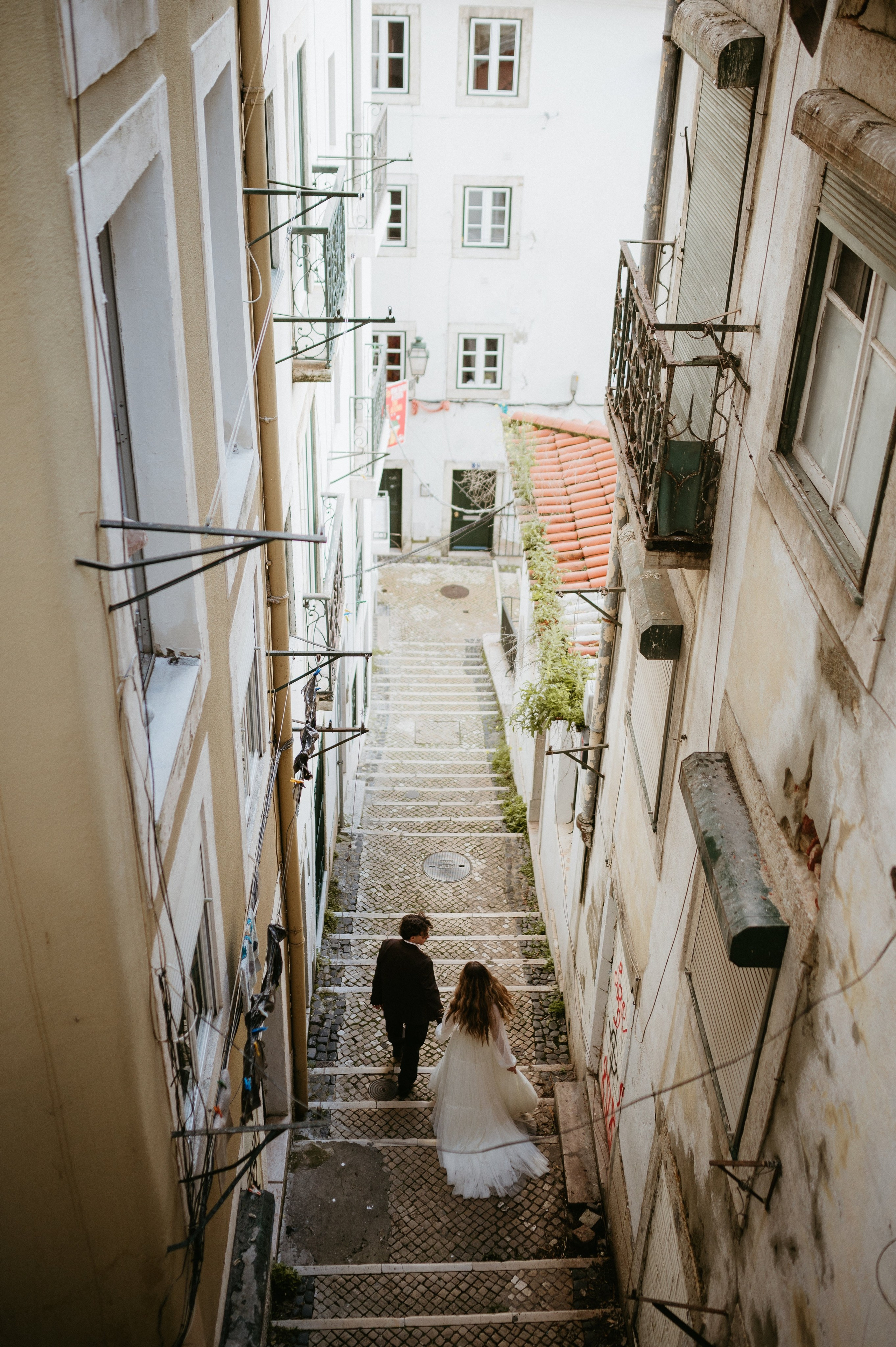 Ședință foto romantică în Lisabona – Inspirație pentru fotografiile de nuntă. Valentin Melen - fotograf de nunta 🤍