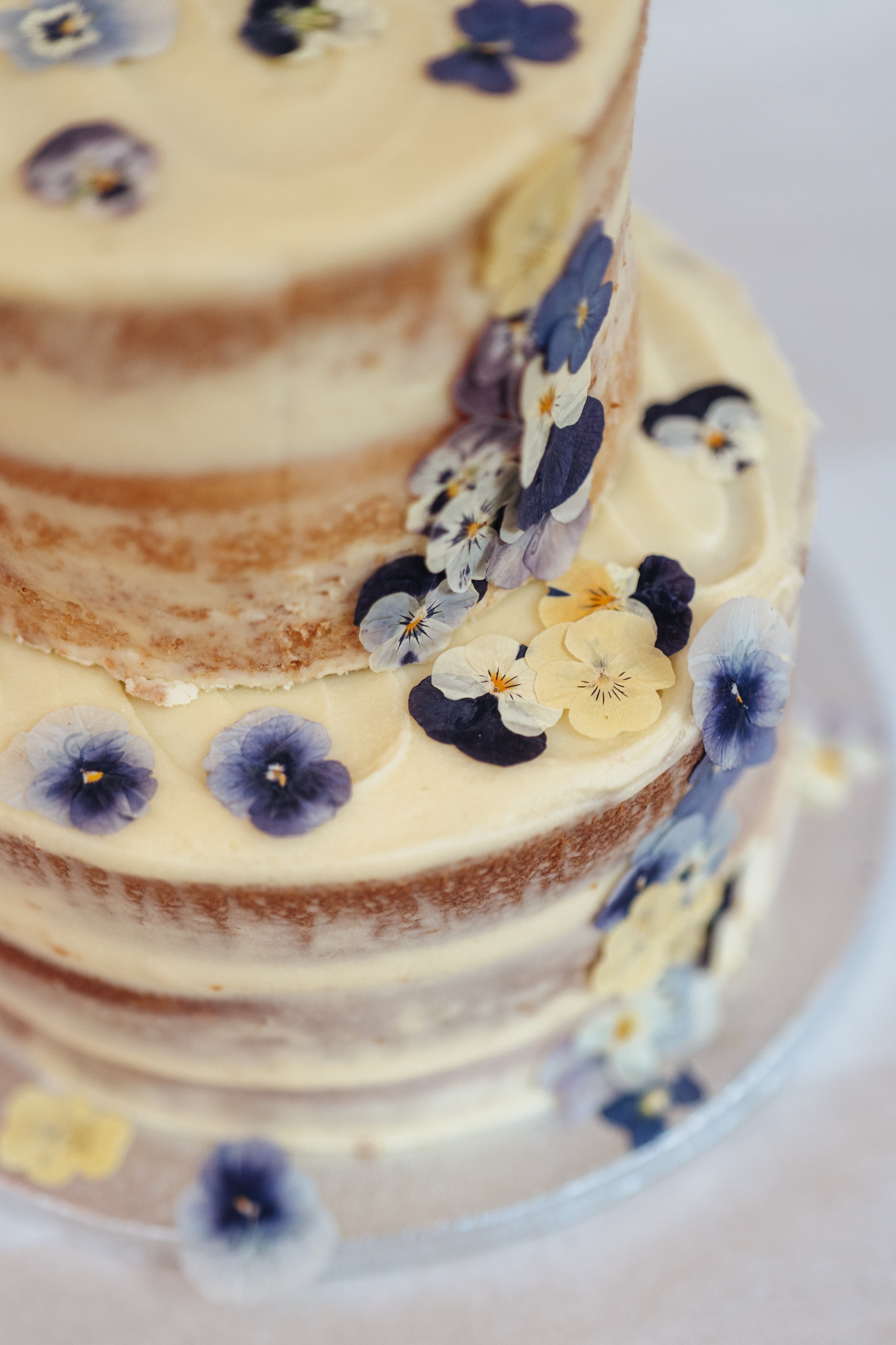 Irene and Juan. Wedding and family photographer in London