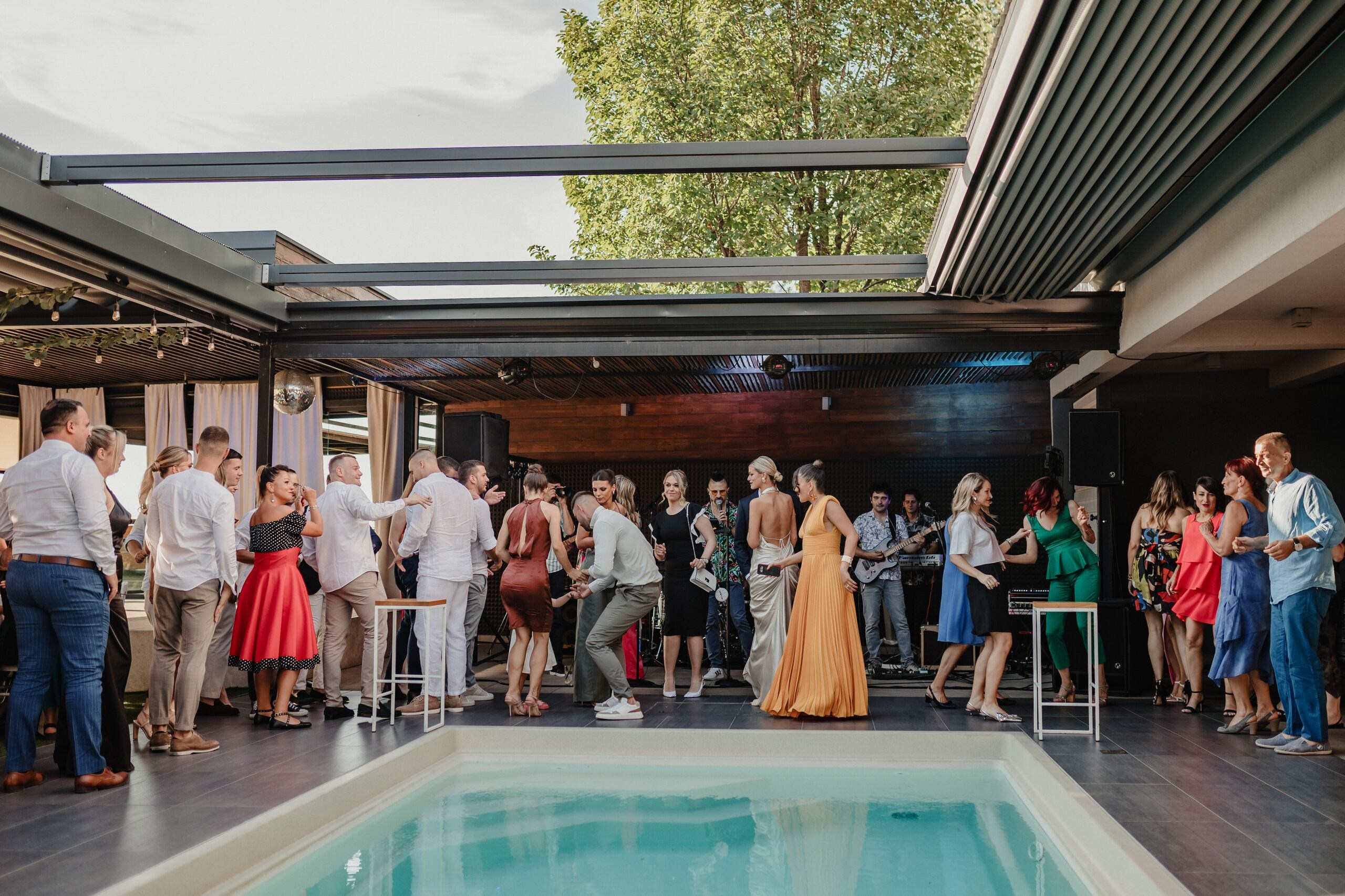 Leona & Ivan. Wedding photographer based in Novi Sad, Marko Milivojevic