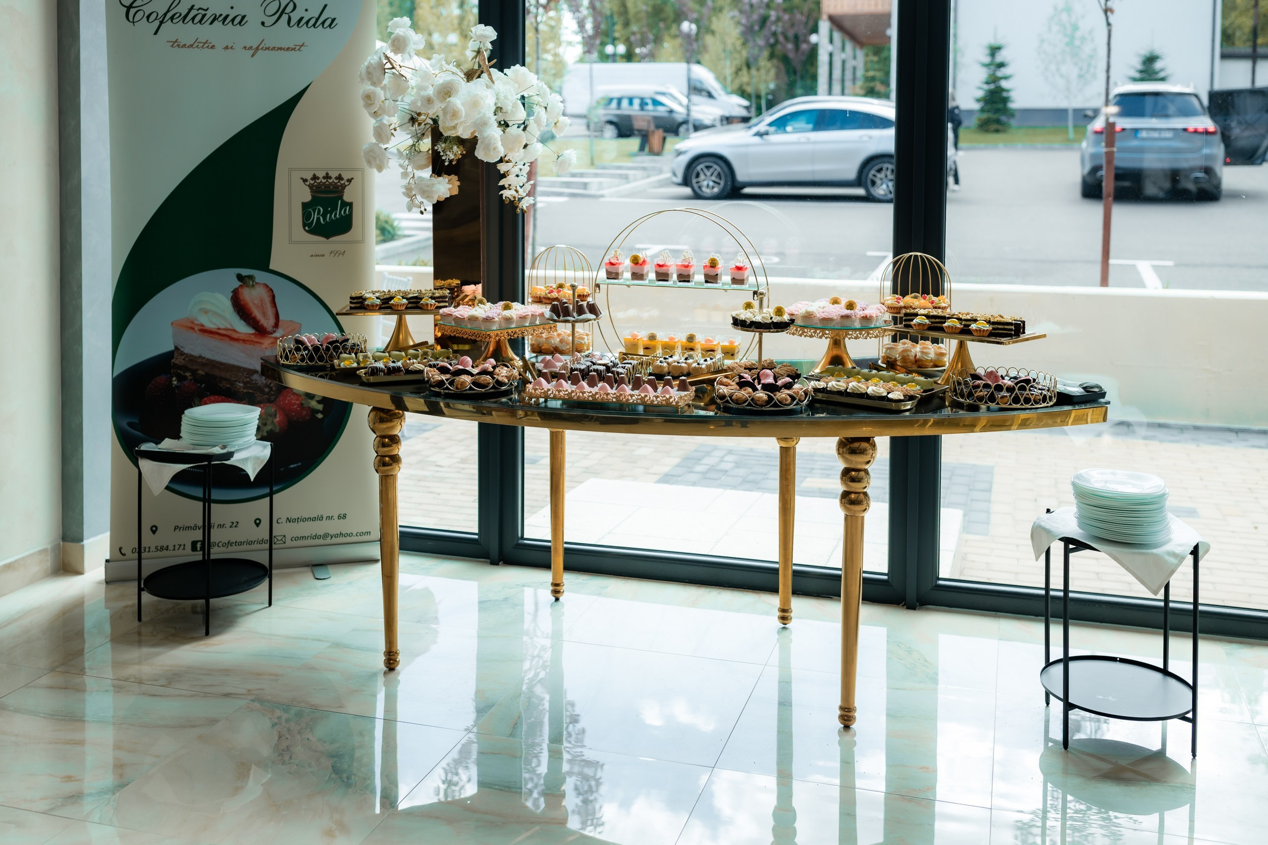 fotograf botez , fotografie botez Botoșani, fotograf Alin Chirilă, amintiri botez, fotografii botez, botez Miruna Parascheva, fotograf copii, fotografie botez în Botoșani-alt="botez , fotografie botez Alin Chirilă, amintiri botez, fotografii emoționante botez Botoșani"-- fotografii-botez-bebelus- amintiri-botez-micuț- moment-sfânt-crestinare- fotografie-emotionanta-botez- detalii-botez-bebelusi- parinti-fericiti-la-botez- fotograf-botez-profesionist- botez-in-biserica-ortodoxa- micuț-botezat-cu-emoție- zâmbete-și-lacrimi-la-botez- bebeluș-la-cristelniță- decor-botez-colorat- botez-cu-dragoste-și-credință- emotie-pura-la-botez- fotograf-botez-botosani- botez-iasi-suceava-fotograf- amintiri-nepretuite-botez-- Preotul ținându-l pe micuțul Mathias Gabriel la botez, în biserica Înălțarea Domnului, Copălău  - Detalii de la botezul lui Mathias – lumânare, trusou și icoană  - Familia lui Mathias Gabriel alături de micuț, în ziua botezului  - Portret emoționant cu mama și bebelușul în brațe, în biserică,fotograf profesionist evenimente Botoșani, Iași, Suceava, Fălticeni, Bacău, Pașcani, Roman - AlinoFotoStudio by Alin Chirilă - servicii foto nuntă, botez, cununie, ședințe foto creative, albume personalizate, fotografii emoționante și calitative pentru cele mai importante momente din viață,fotograf nuntă Botoșani Alin Chirilă,  ședință foto botez Iași - AlinoFotoStudio,  servicii fotograf profesionist evenimente Suceava,  fotograf cununie civilă Fălticeni - Alin Chirilă,  album foto nuntă personalizat Bacău.“Bebeluș botezat în biserică, ținut în brațe de nași”	•	“Detaliu cu lumânarea de botez decorată cu flori albe”	•	“Părinți emoționați alături de copilul lor la ceremonia de botez”	•	“Masa festivă de botez cu decor tematic și tort personalizat”	•	“Momentul în care preotul toarnă apă sfințită pe fruntea bebelușului”	“Bebeluș în rochie albă de botez, zâmbind în brațele mamei”	•	“Detaliu cu cruciulița de botez așezată pe o pernă de satin”	•	“Părinți și nași aprinzând lumânările în timpul ceremoniei de botez”	•	“Tort de botez decorat cu figurine tematice și numele copilului”	•	“Copil botezat dormind liniștit în pătuțul decorat festiv”	•	“Momentul în care preotul binecuvântează copilul în fața altarului”	•	“Invitați adunându-se în jurul mesei festive la petrecerea de botez”	•	“Bebeluș ținând în mână o jucărie personalizată primită la botez”	•	“Familie fericită pozând împreună după ceremonia de botez”	•	“Decor tematic cu baloane și flori la locația petrecerii de botez” fotograf Botoșani fotograf evenimente fotograf botez Alin Chirila fotograf alinofotostudio.fotograf botez Amelis Maria, fotografie botez Botoșani, fotograf Alin Chirilă, amintiri botez, fotografii botez, botez Amelis Maria, fotograf copii, fotografie botez în Botoșani,