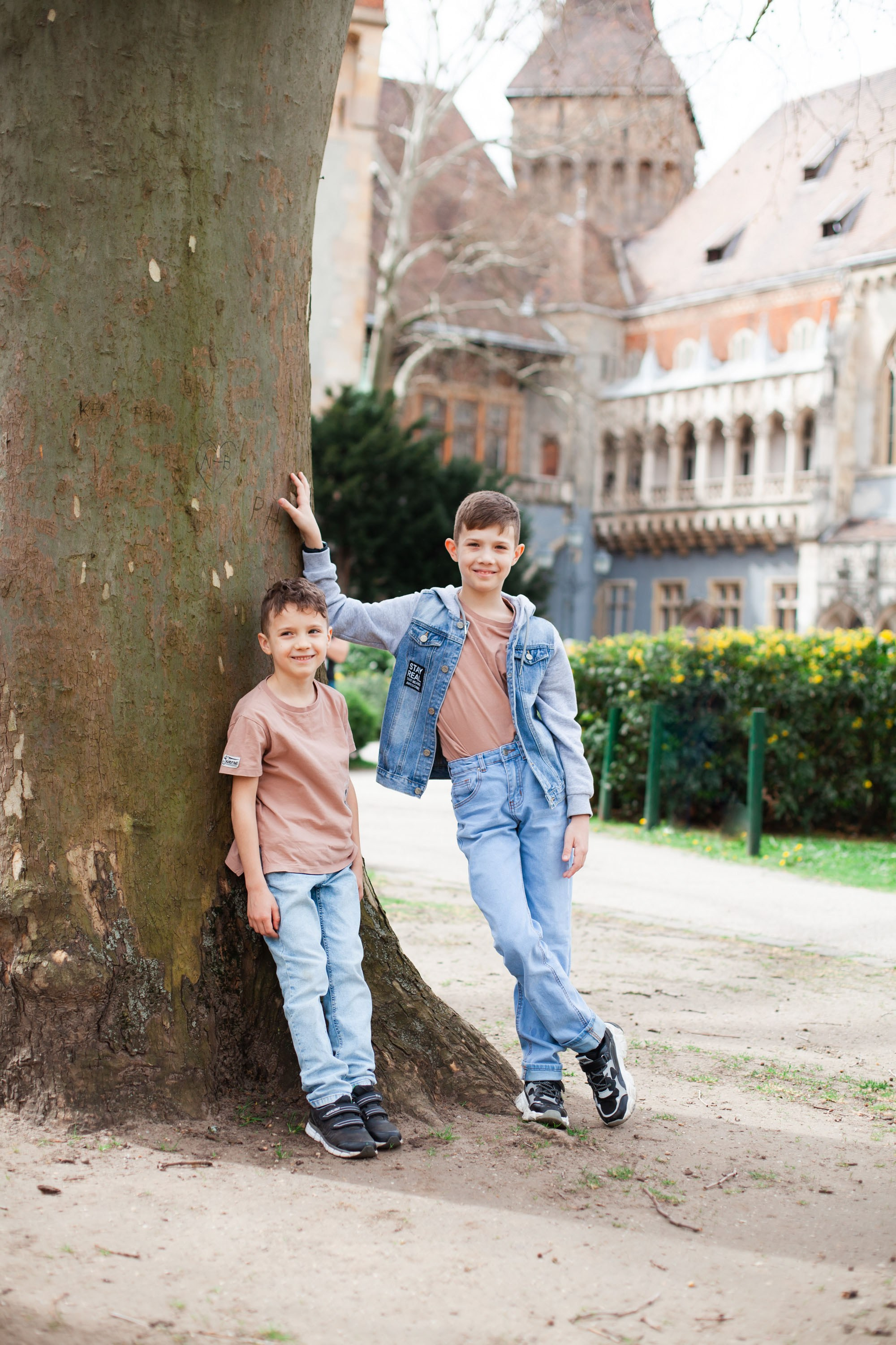 ***. Photographer in Budapest