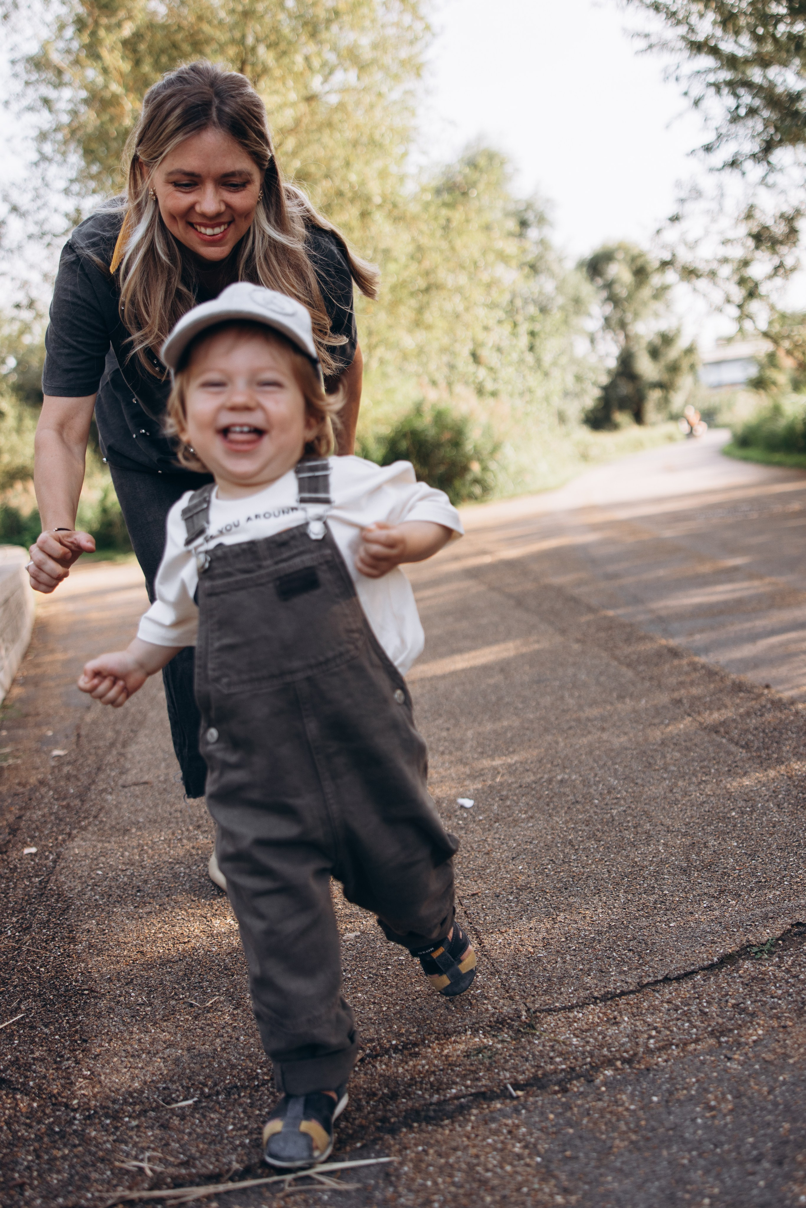 Maksim with parents (Queen Elizabeth Olympic park). Anastasia Klink, Photographer in London