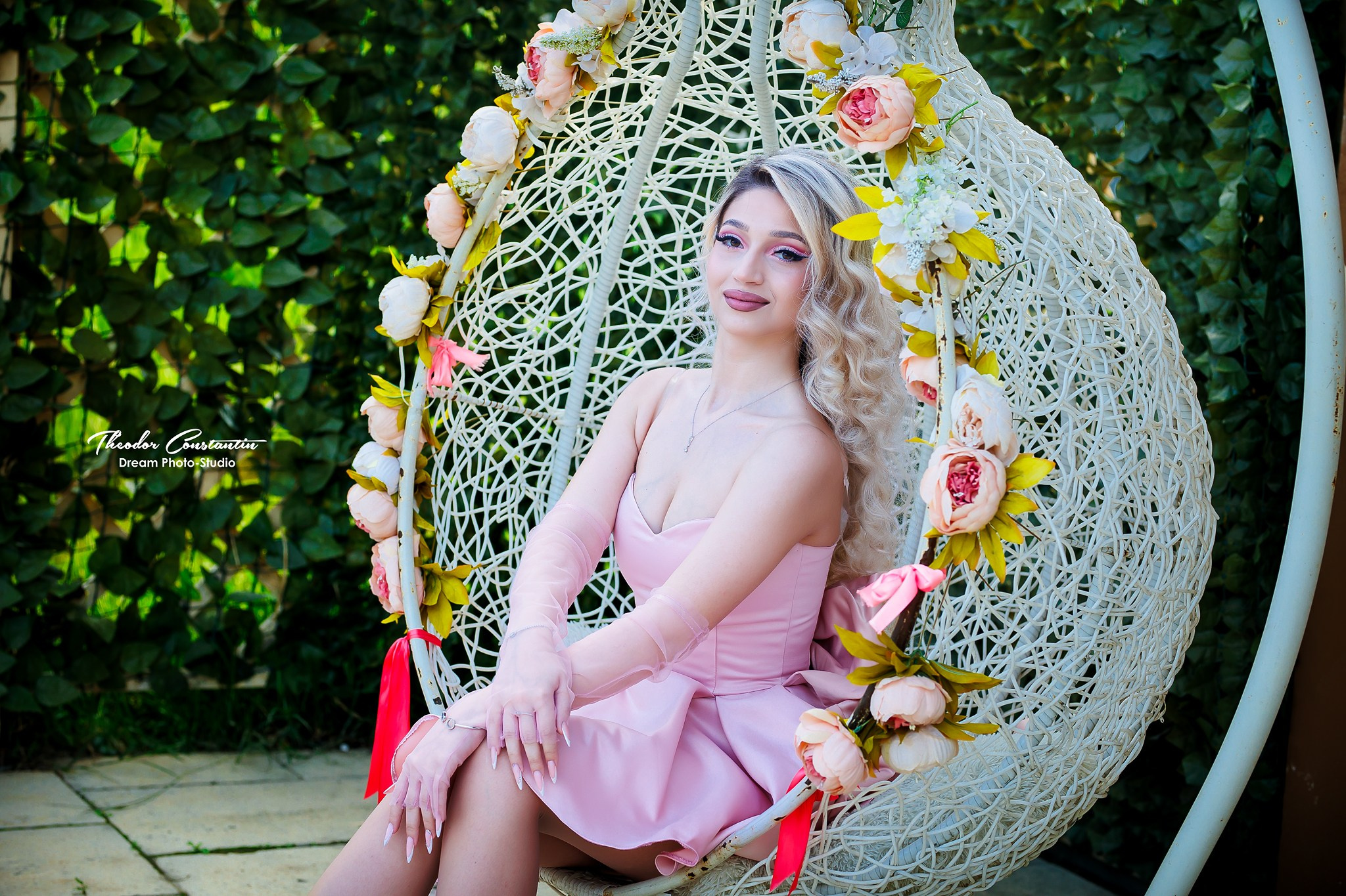 Majorate. Dream Studio Galați – ședințe foto profesionale pentru familie, portrete și evenimente