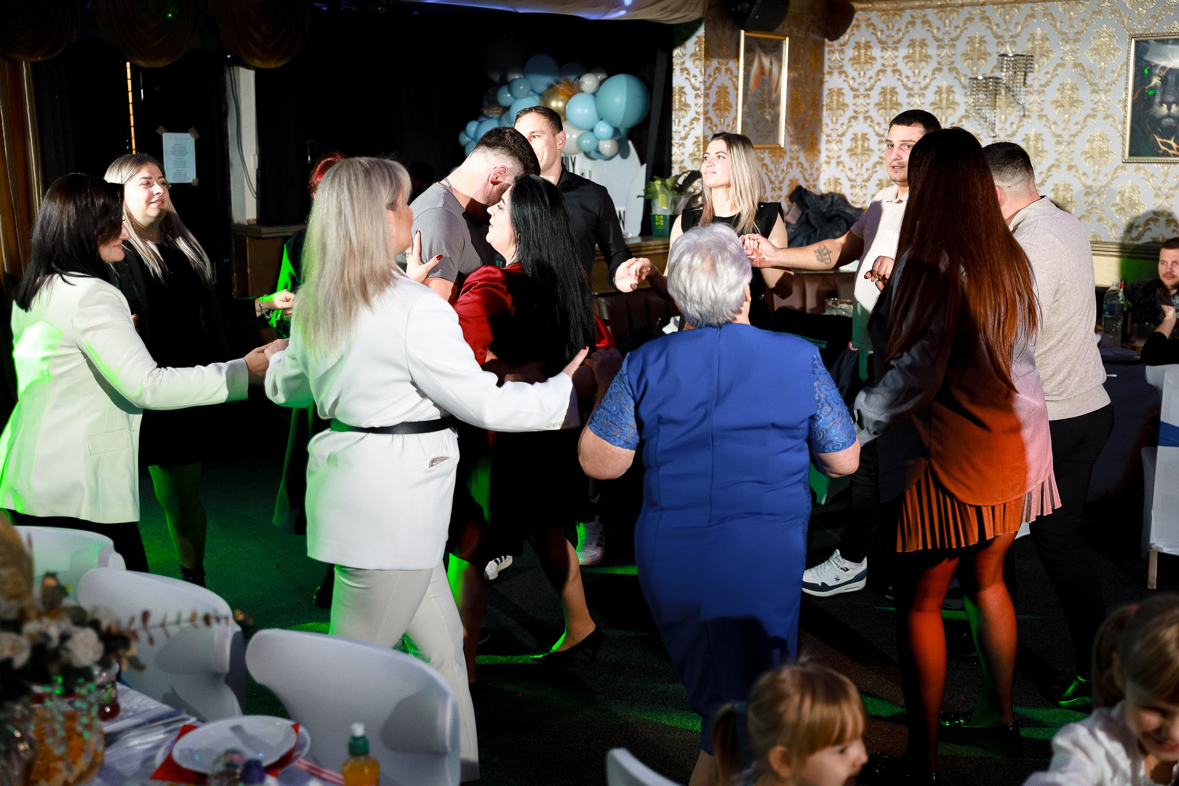 Parties. Https://valphoto.wfolio.pro/