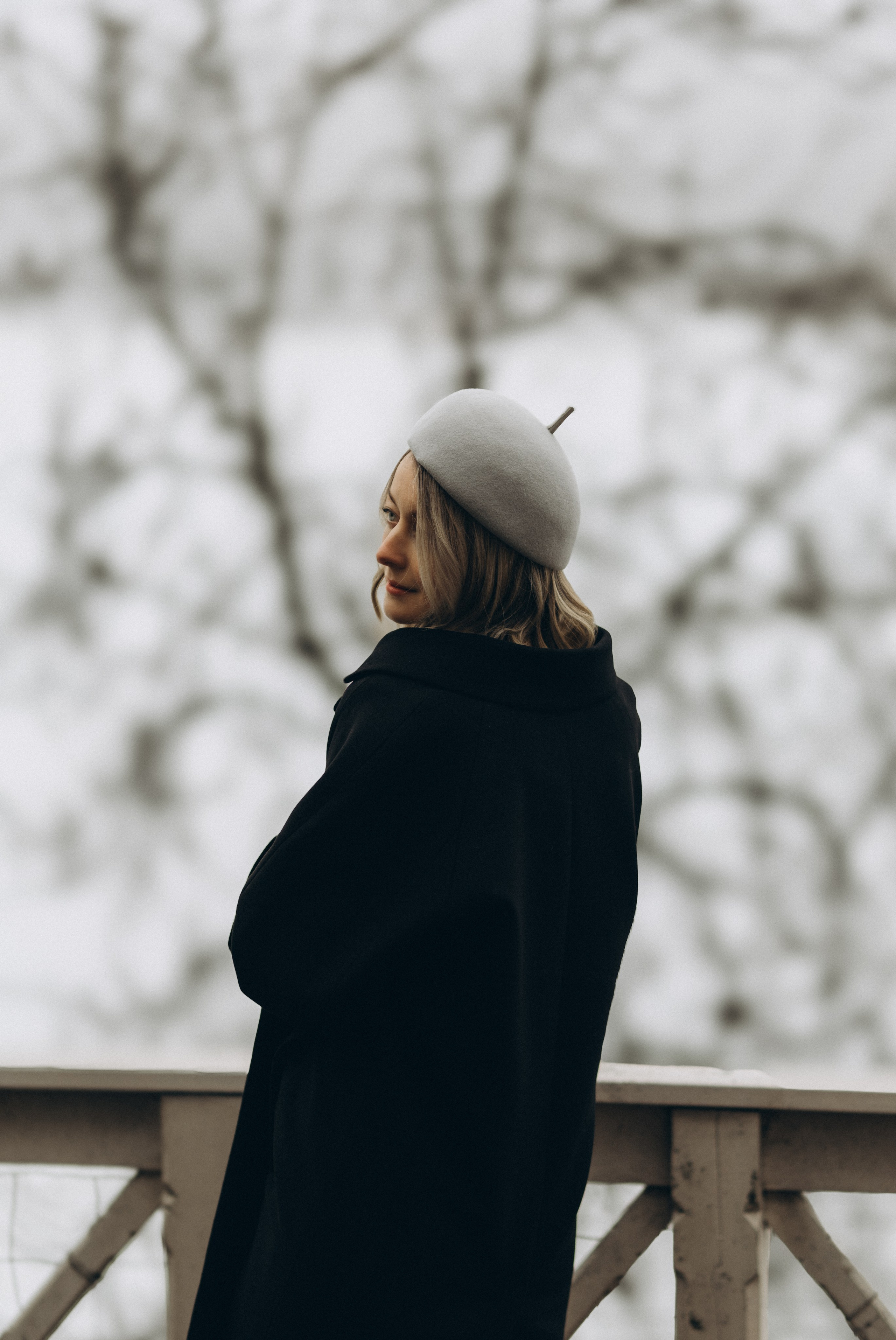 Woman phoshoot. Wedding and portrait photographer in Helsinki Vickan O