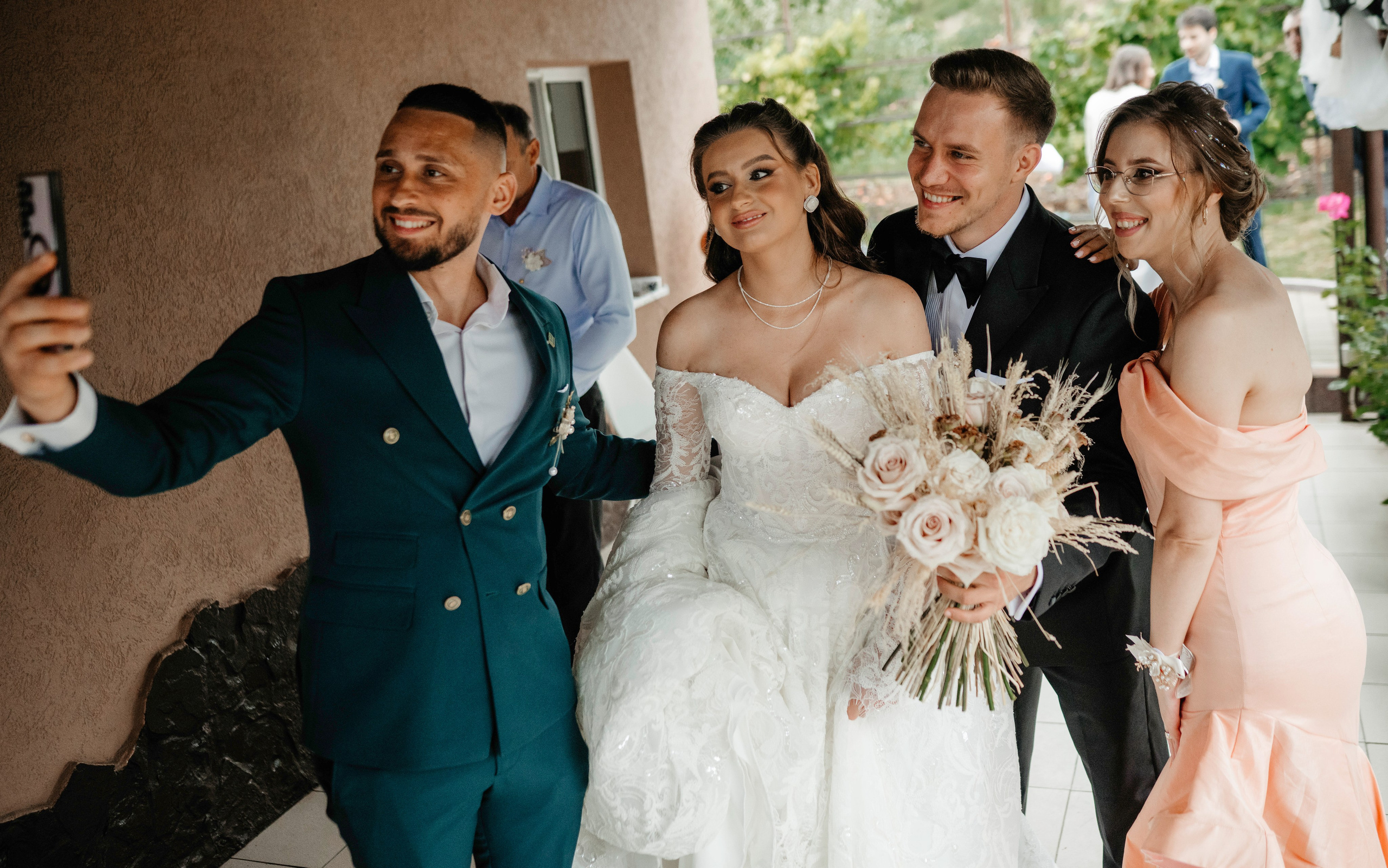 🤎 E l i s a & O v i d i u — Wedding Day Preview. Wedding & Family Photographer