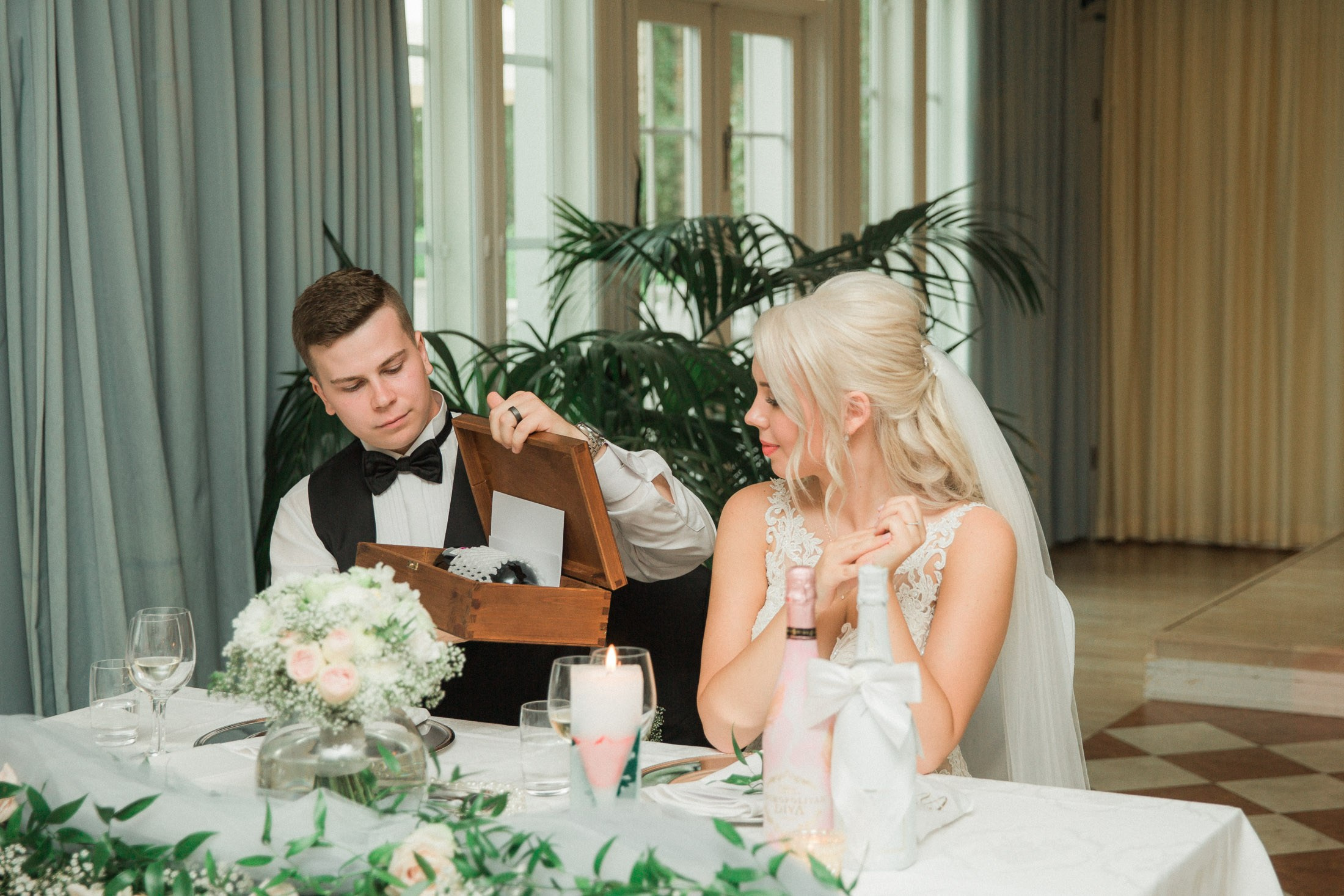 Hääkuvaaja Porvoo | Hääkuvaus Villa Haikko