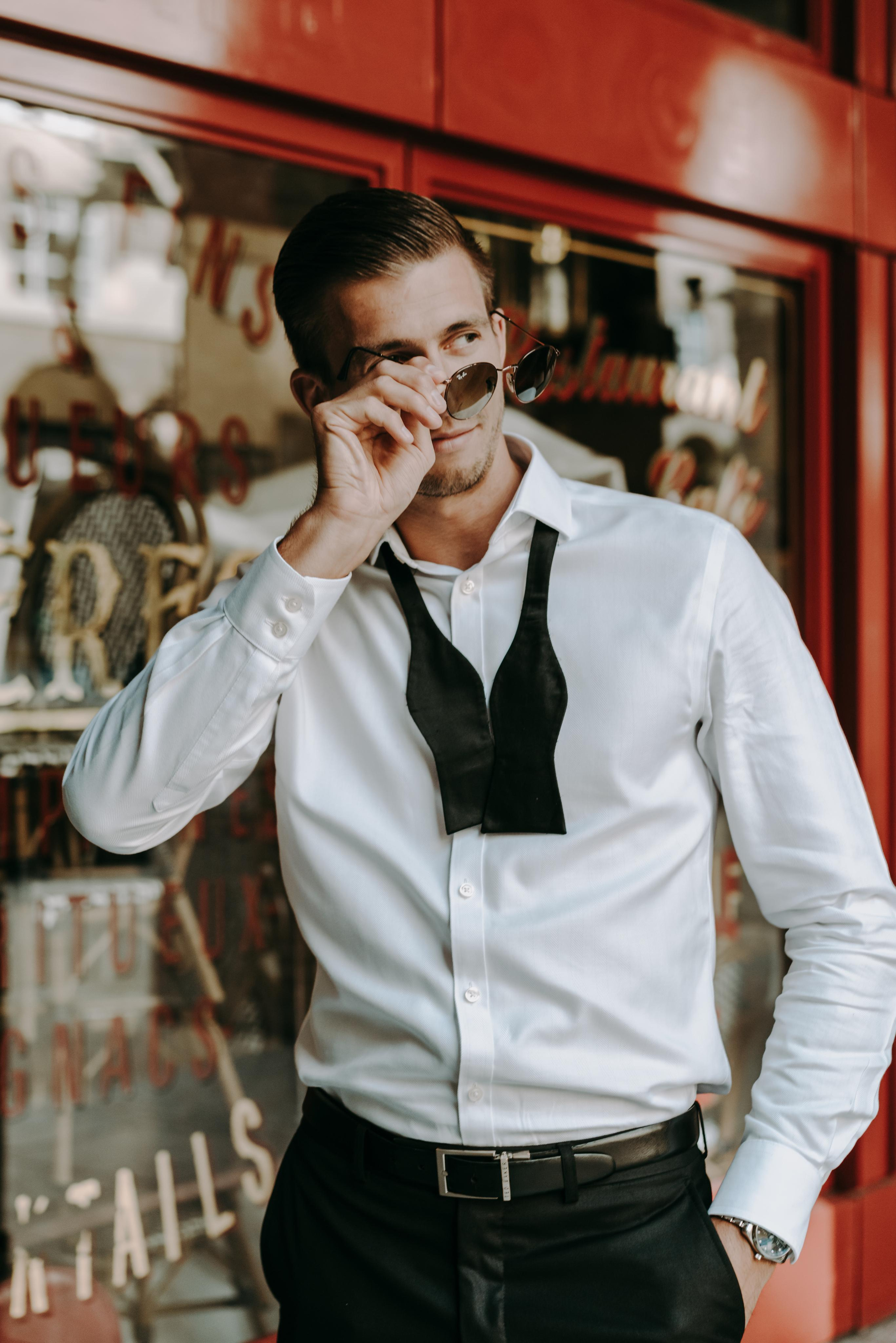 Pre wedding session by Tower Bridge. London portrait and family photographer