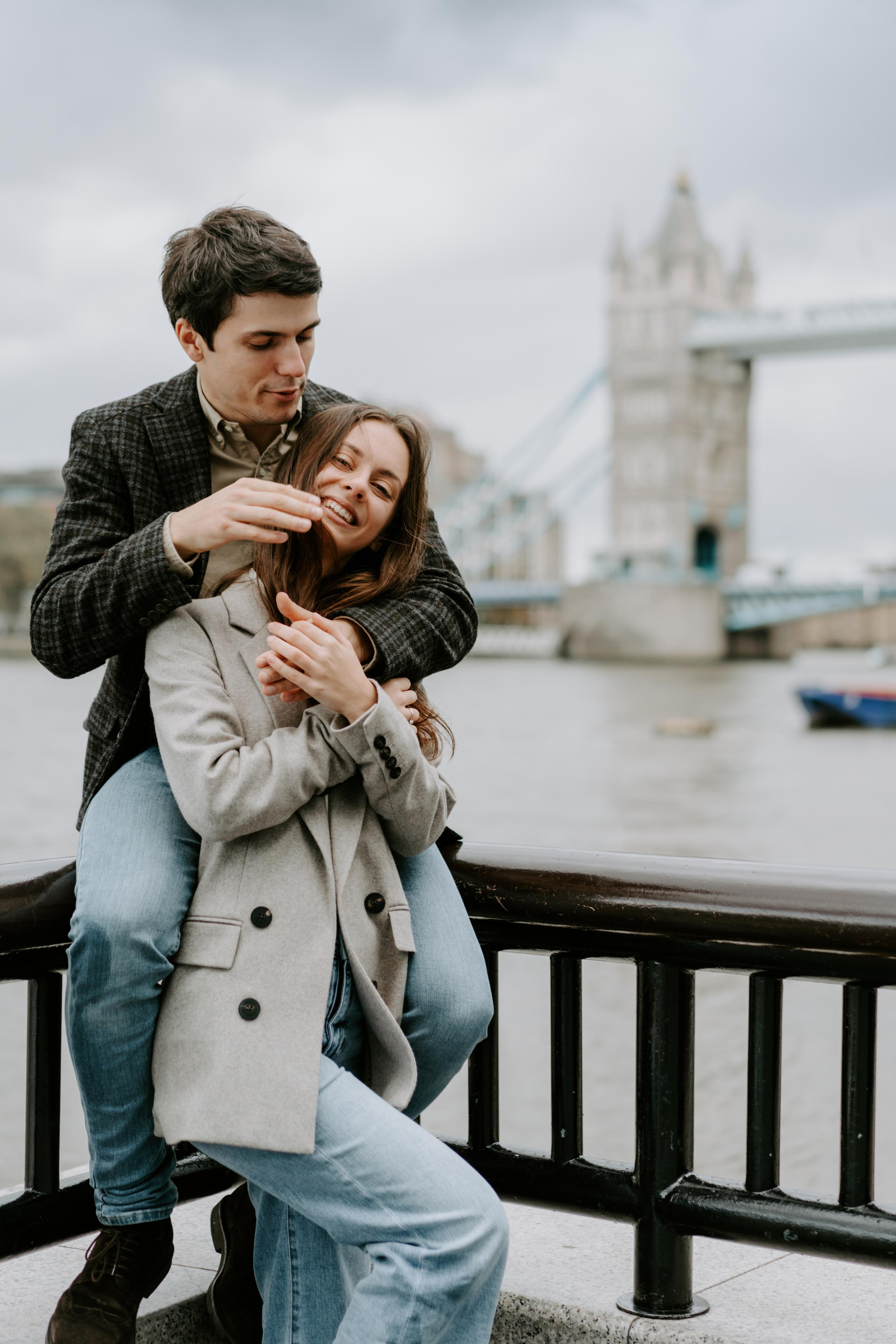 Proposal session by Tower Bridge. London portrait and family photographer