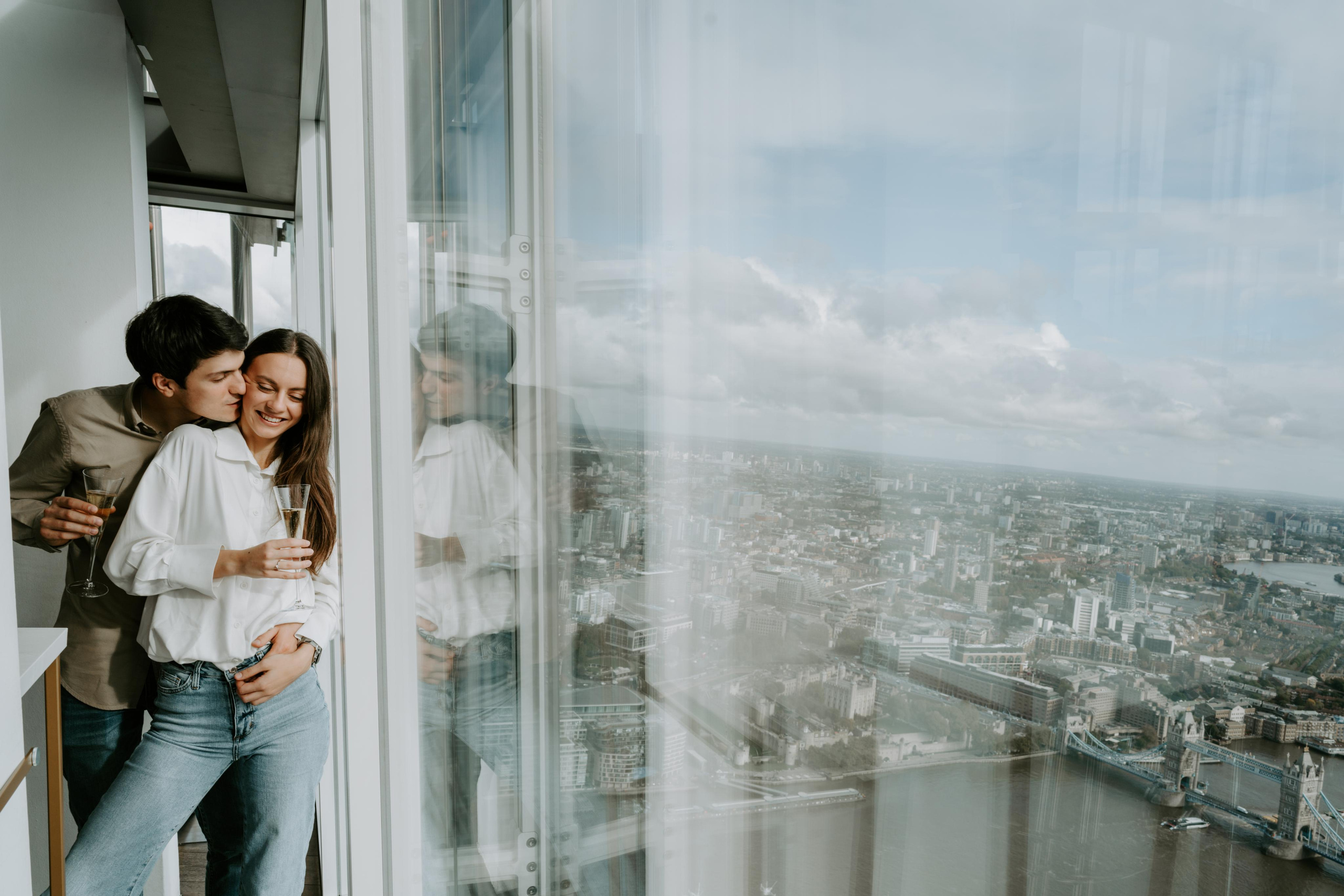 Proposal session by Tower Bridge. London portrait and family photographer