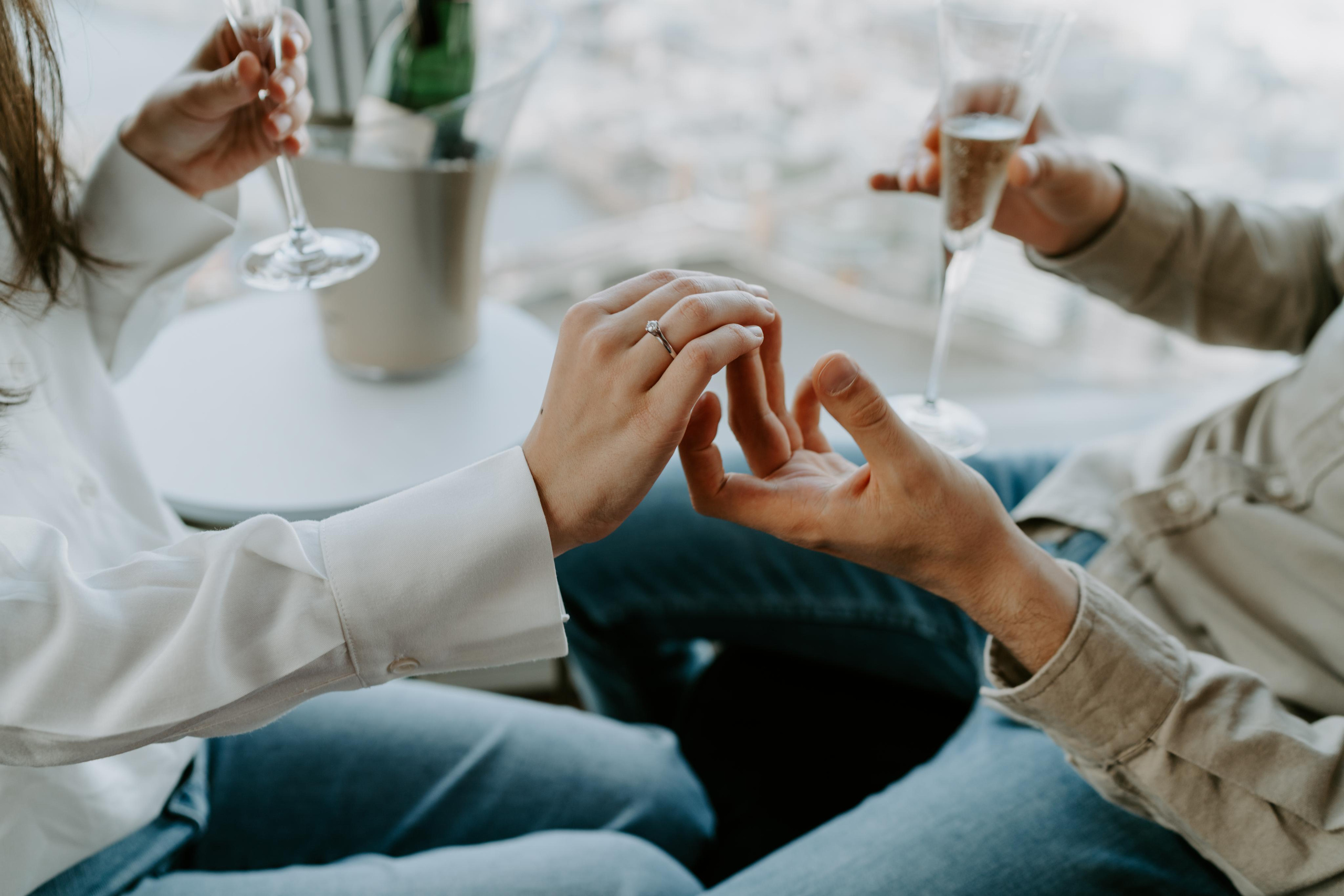 Proposal session by Tower Bridge. London portrait and family photographer