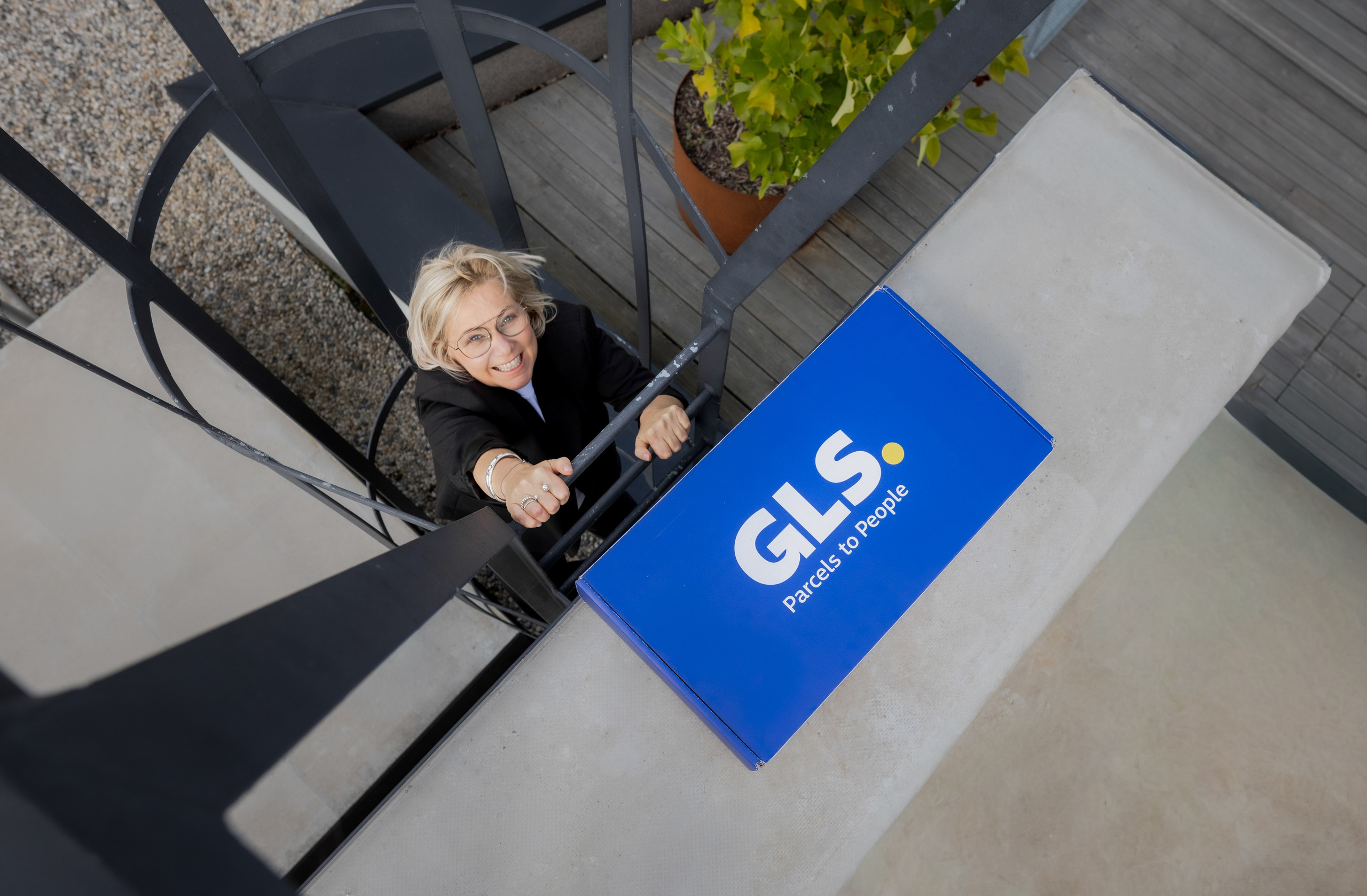 Korporátní a firemní fotografie. Dana Lišková — Empatická fotografka | Introspektivní umělkyně | Neurodivergentní koučka| Zakladatelka Artepy.cz