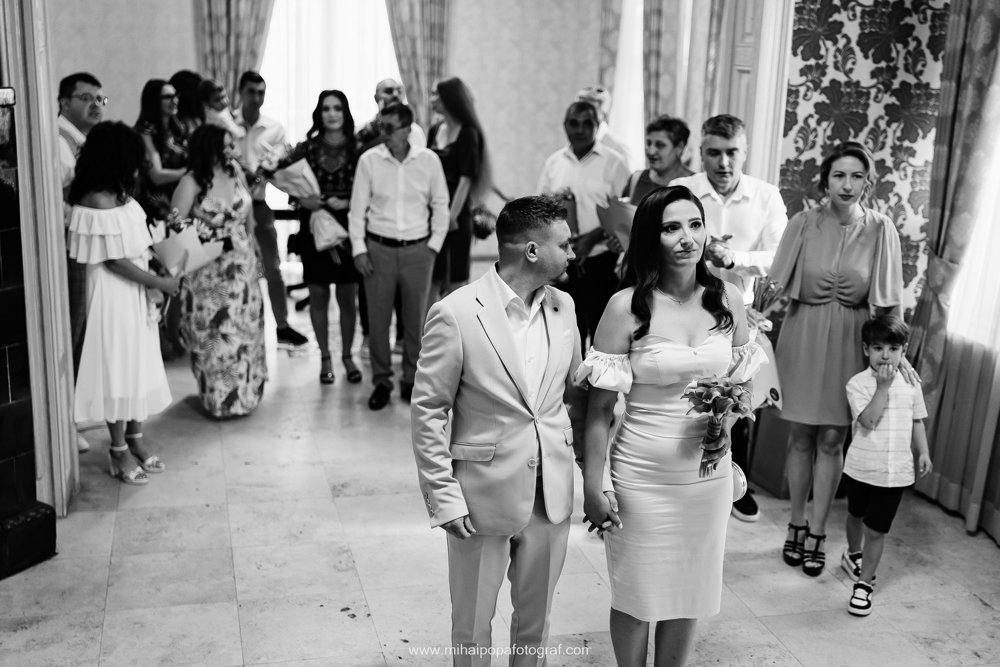 Fotograf Cununie Civilă în București - Mihai Popa Fotograf. Fotograf Nuntă & Botez București - Mihai Popa | Dincolo de oameni, imortalizez emoții!