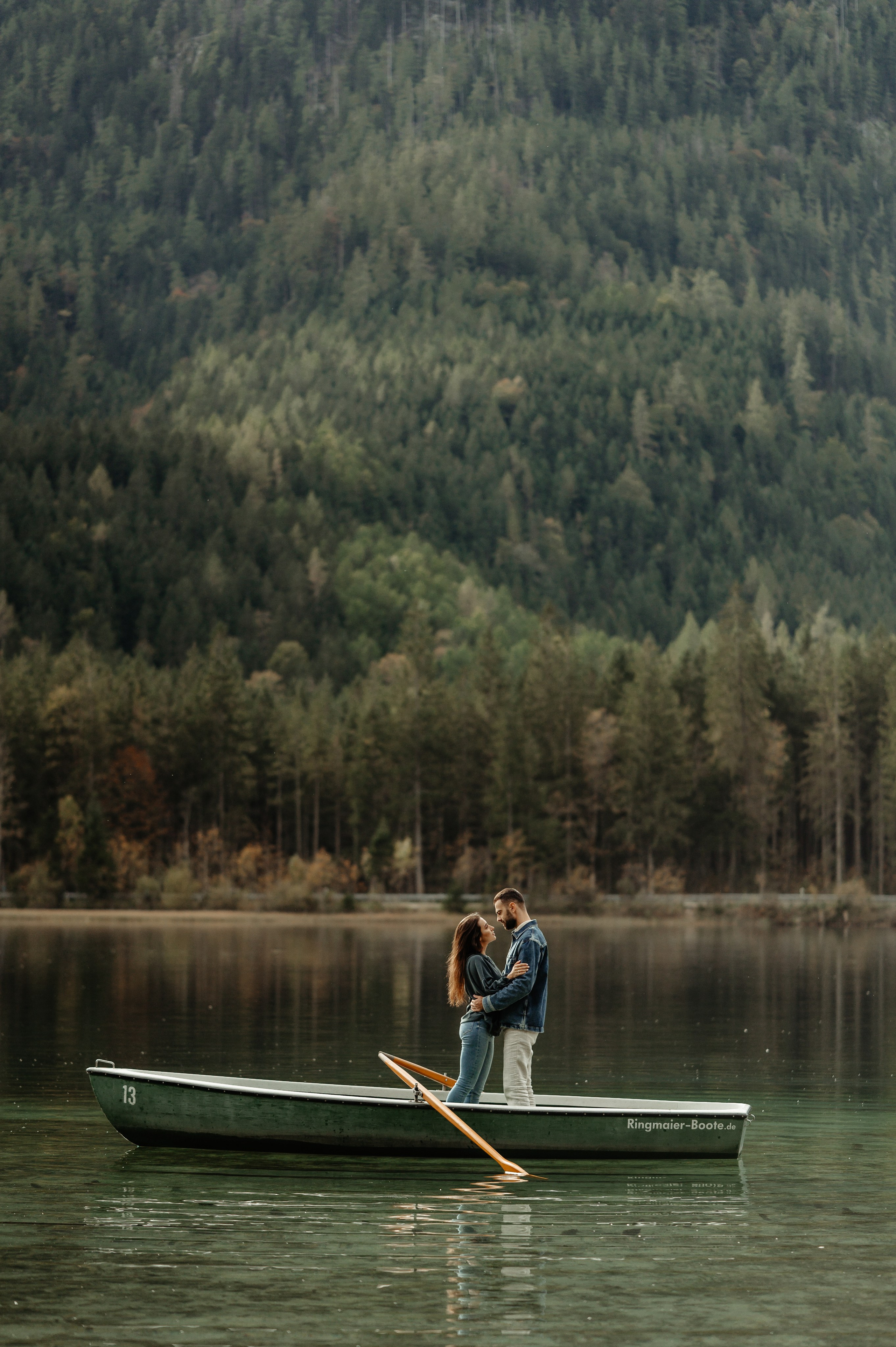 Denis Hanganu din Clanul si sotia lui Raluca, in Hintersee Austria. Proud Vision Weddings | Wedding Photography & Film — Servicii profesionale Foto Video Nunta Iasi