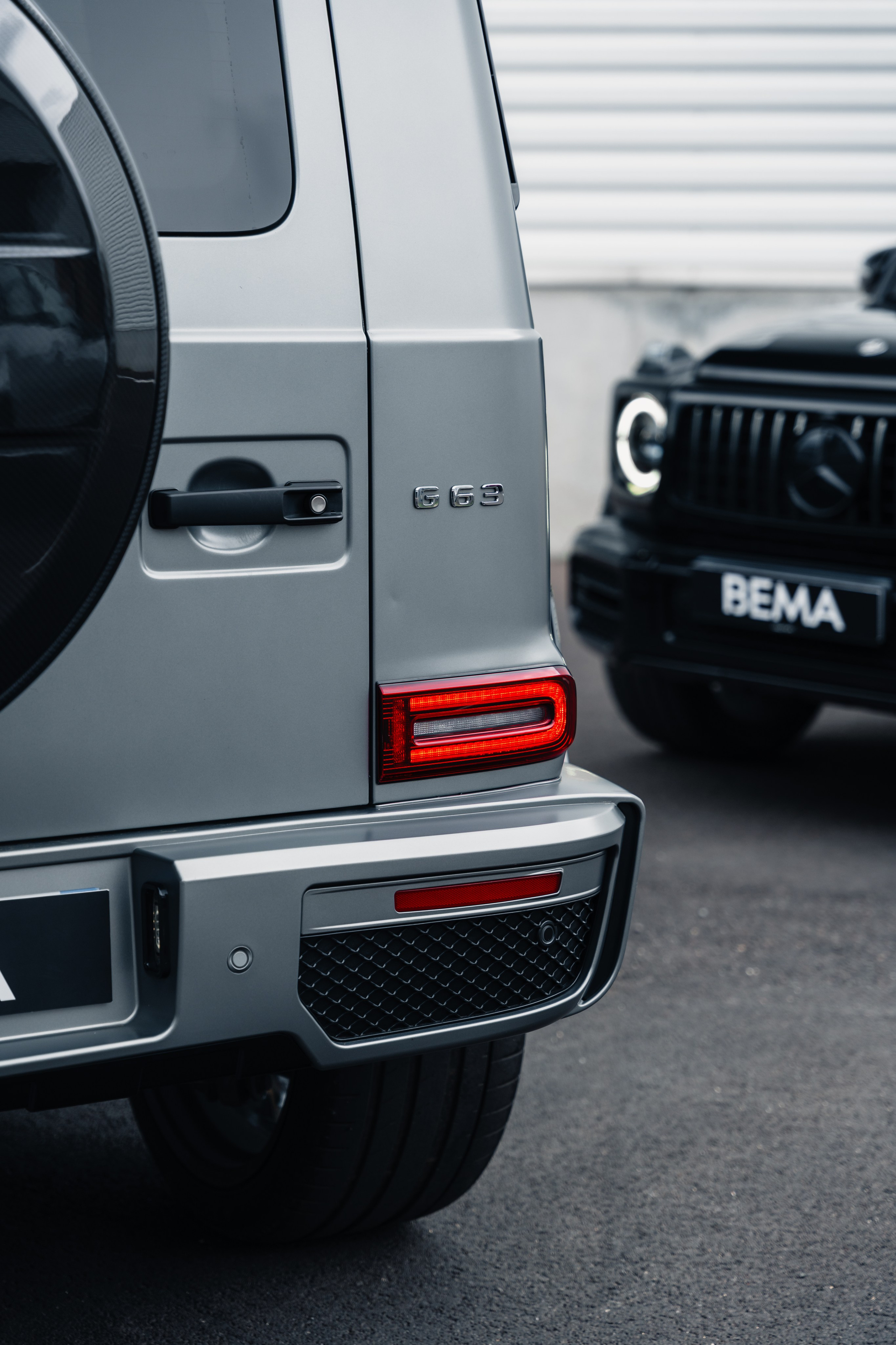 Mercedes G63×3. Photographer in Paris — Vitalii Motruk