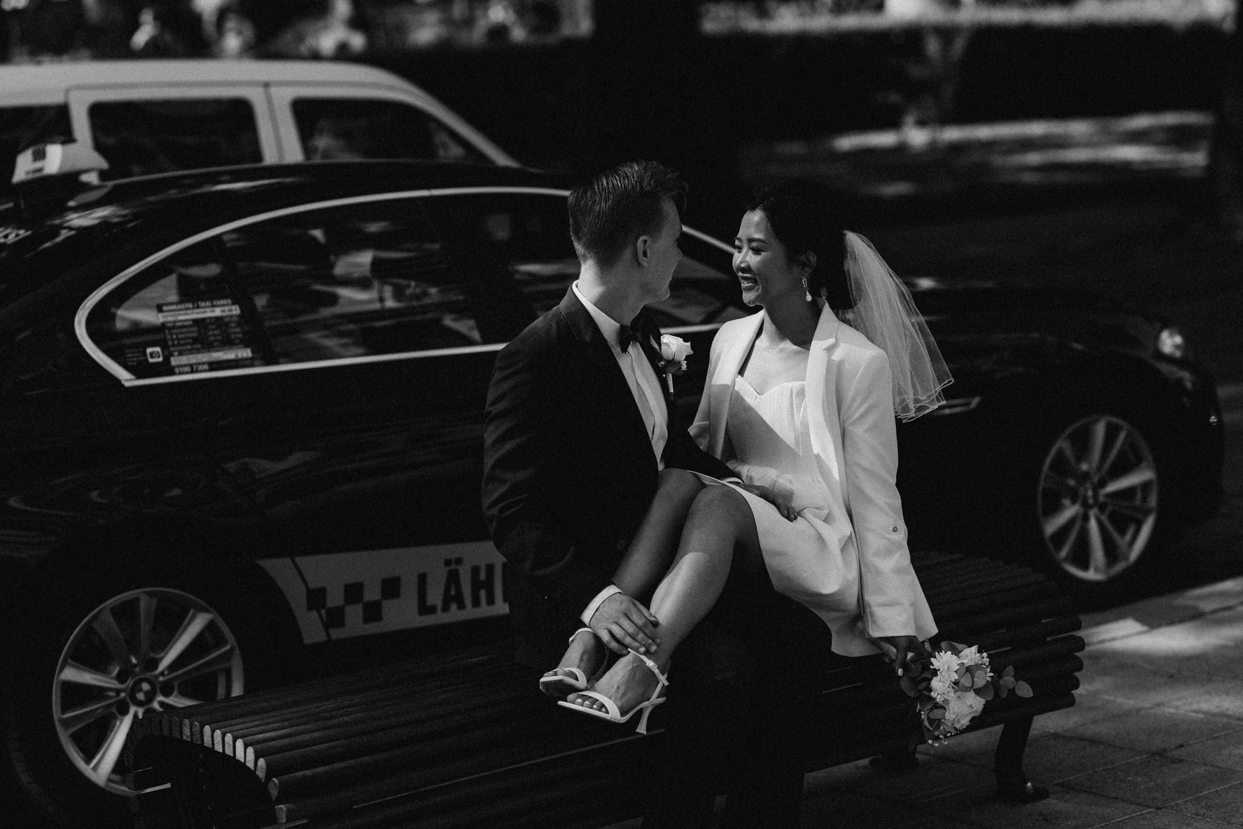 City wedding. Wedding and portrait photographer in Helsinki Vickan O
