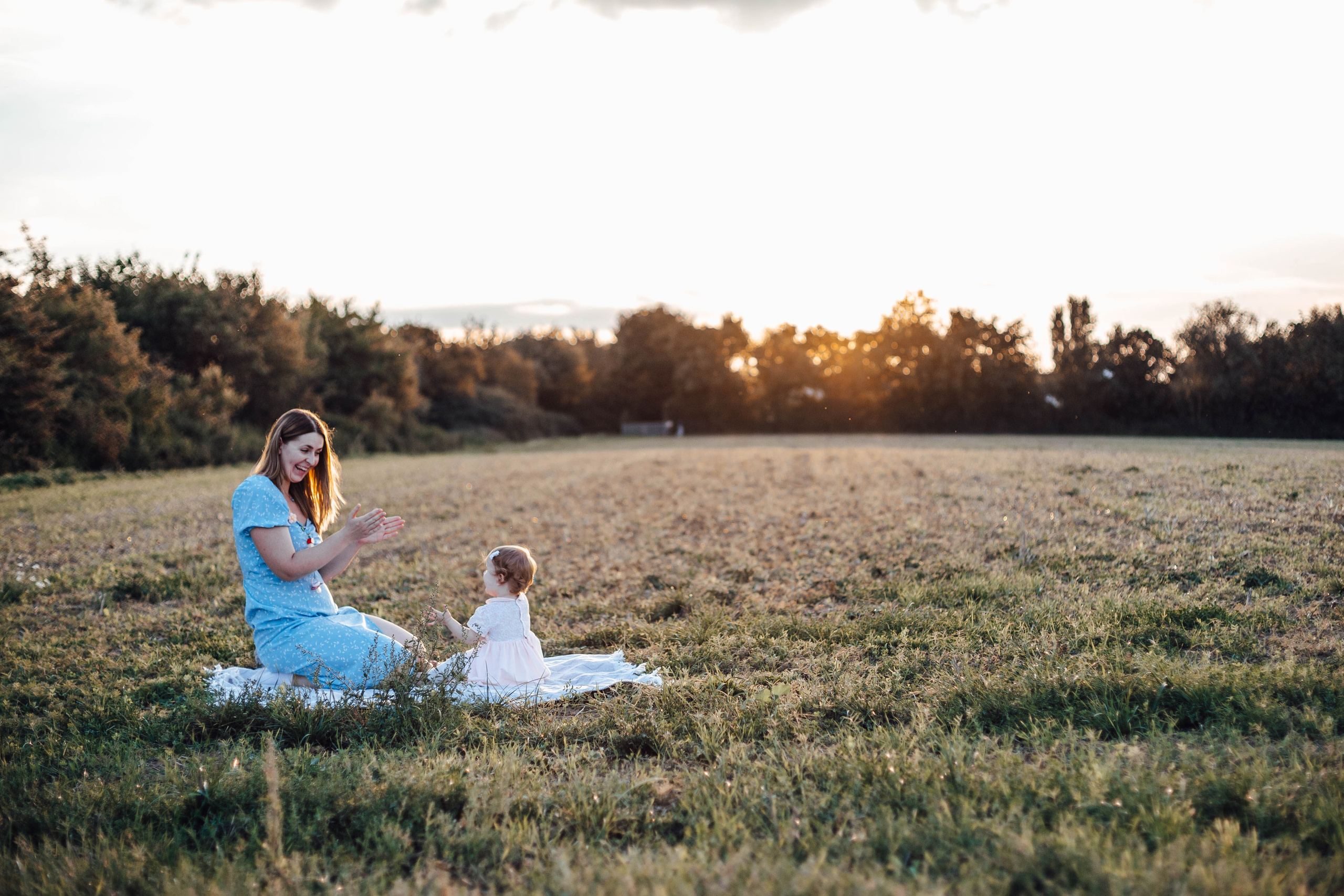 Lina & Julia. Natalia Belov Familien - und Hochzeitsfotografin