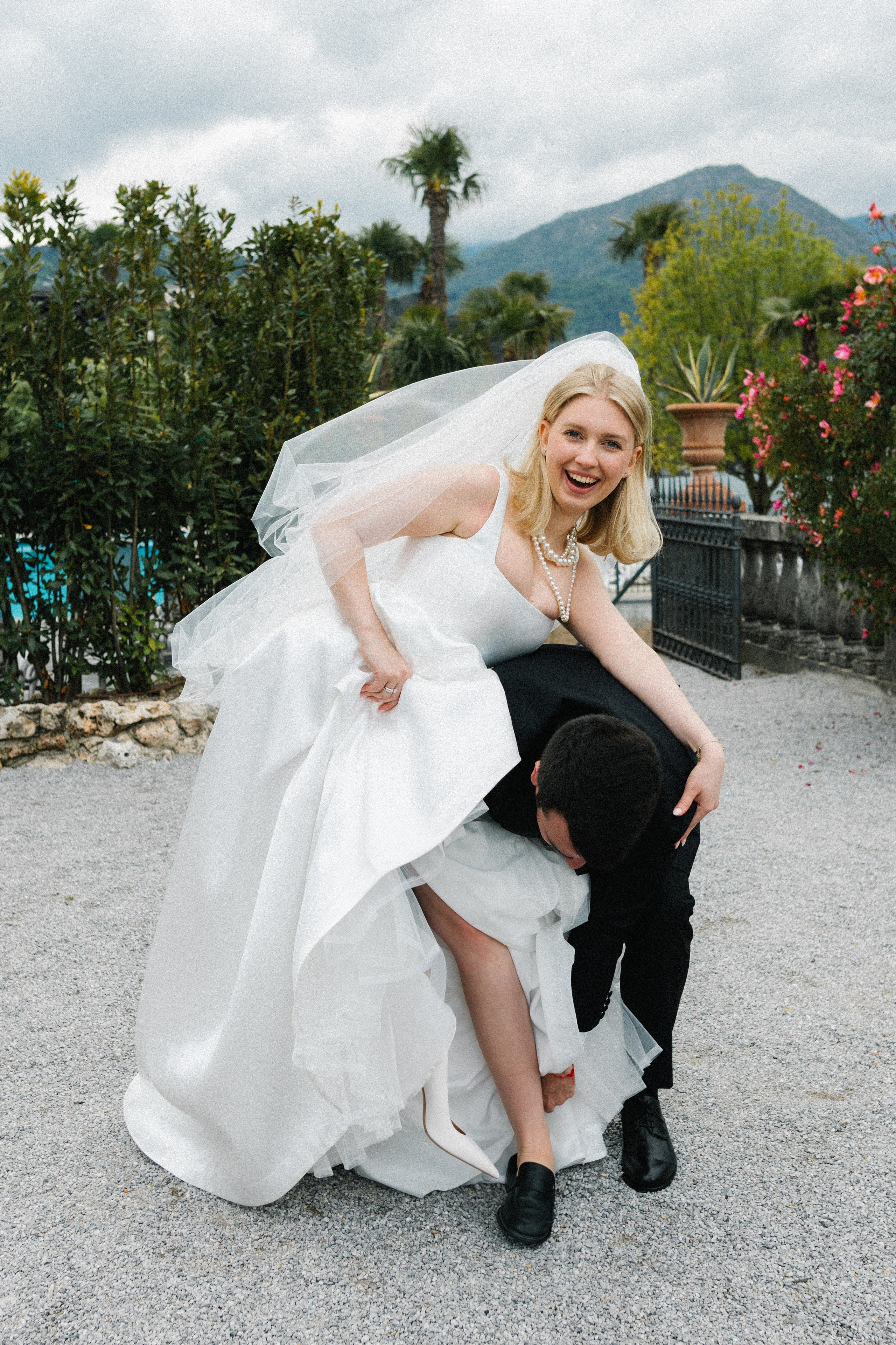 Rainy Day Wedding on Lake Como | Villa Serbelloni & Boat Photography. Photographer in Italy Anna Linnik