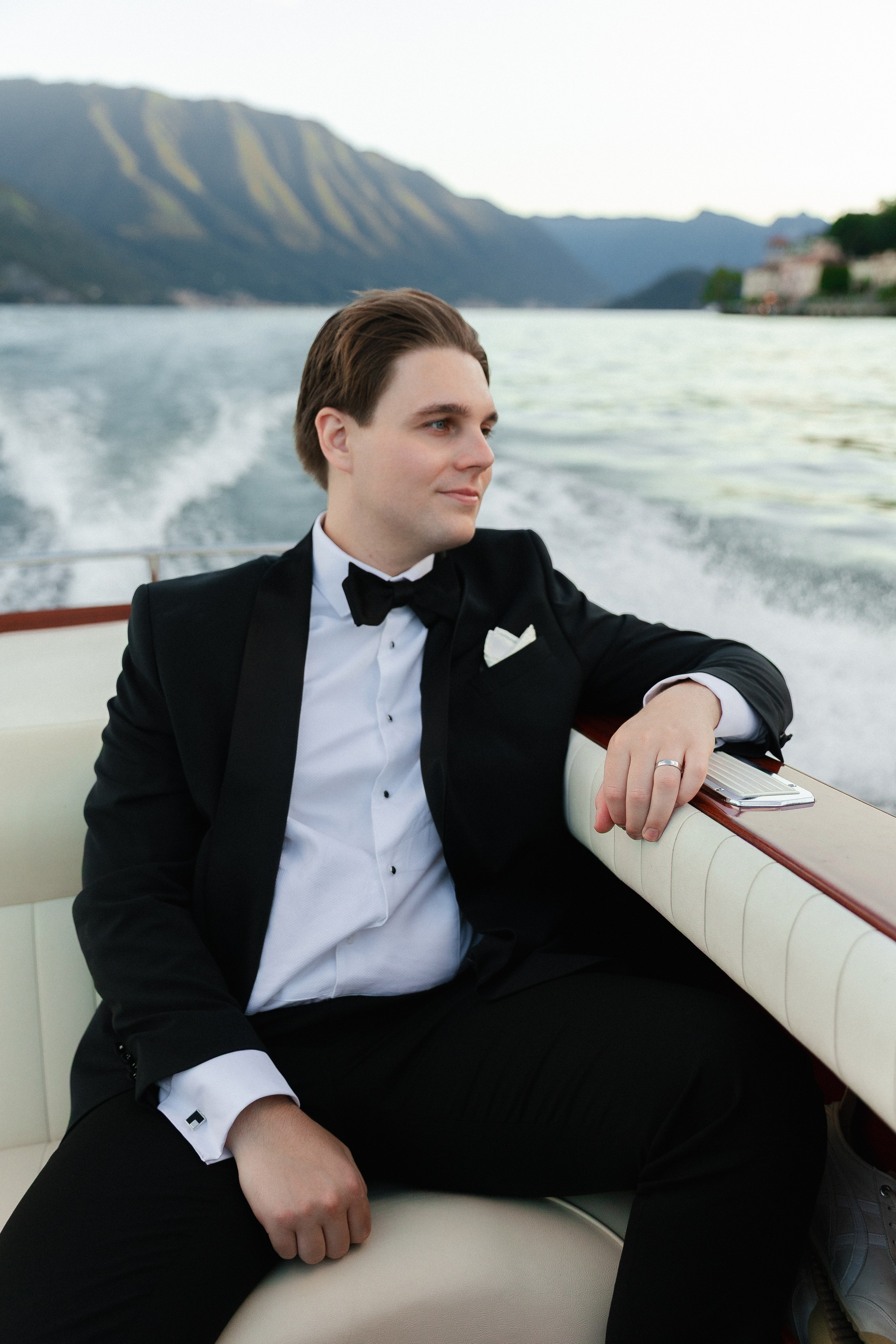Lily & Zach, Villa del Balbianello. Photographer in Italy Anna Linnik