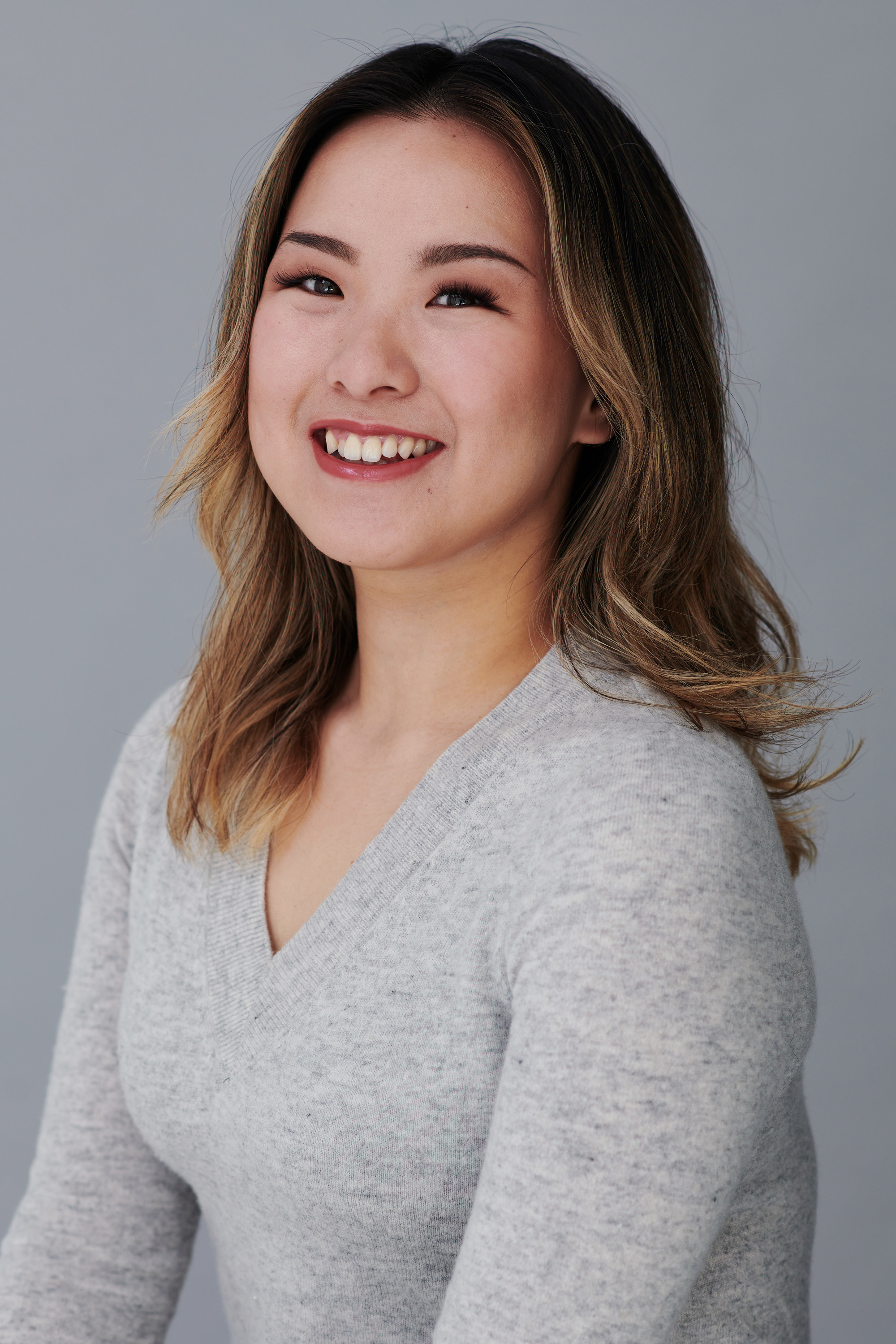 Headshot photography of women for Accel Club in daylight studio Amsterdam.