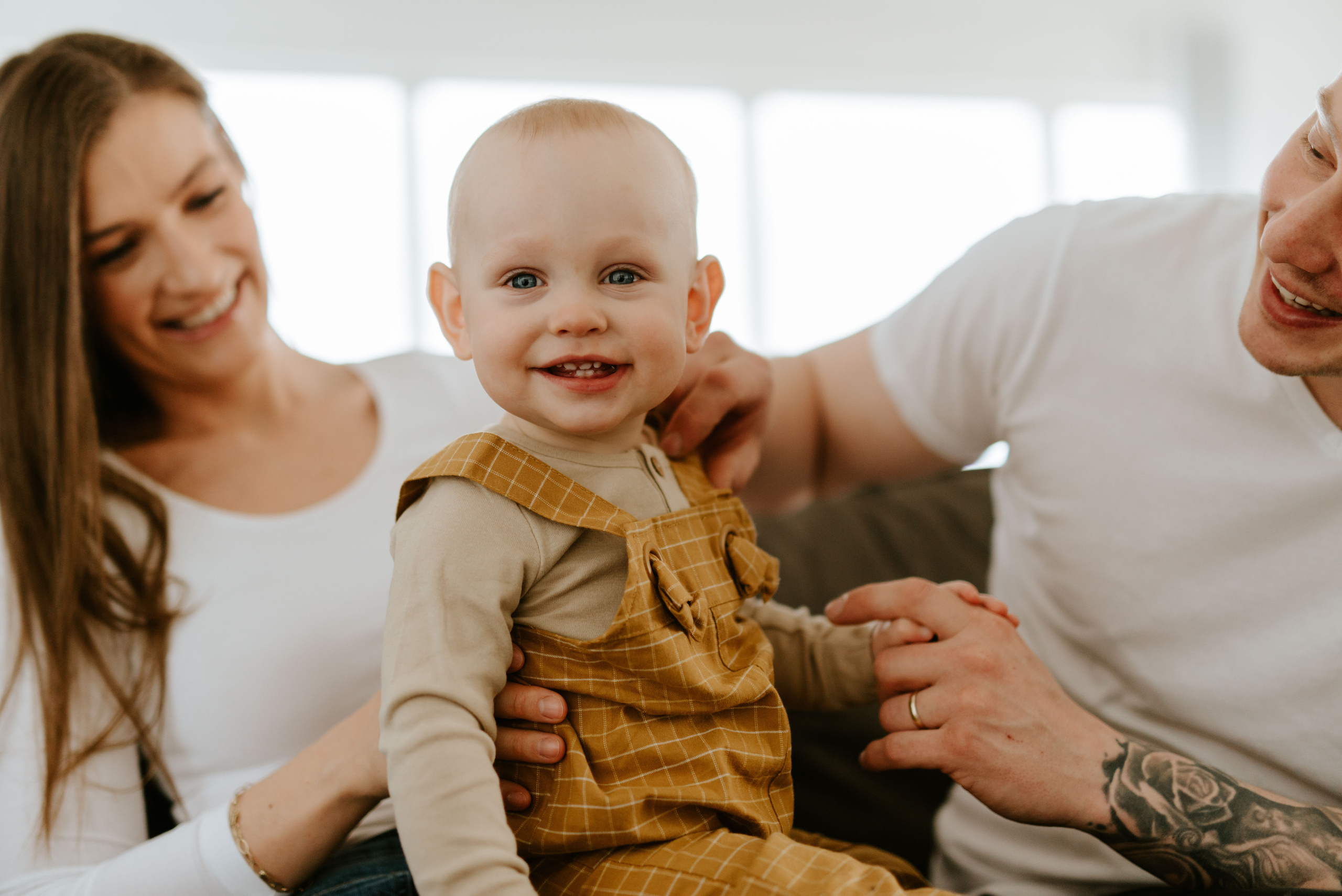 Family home visit. Michalina Dzianach Wedding Photographer Iceland