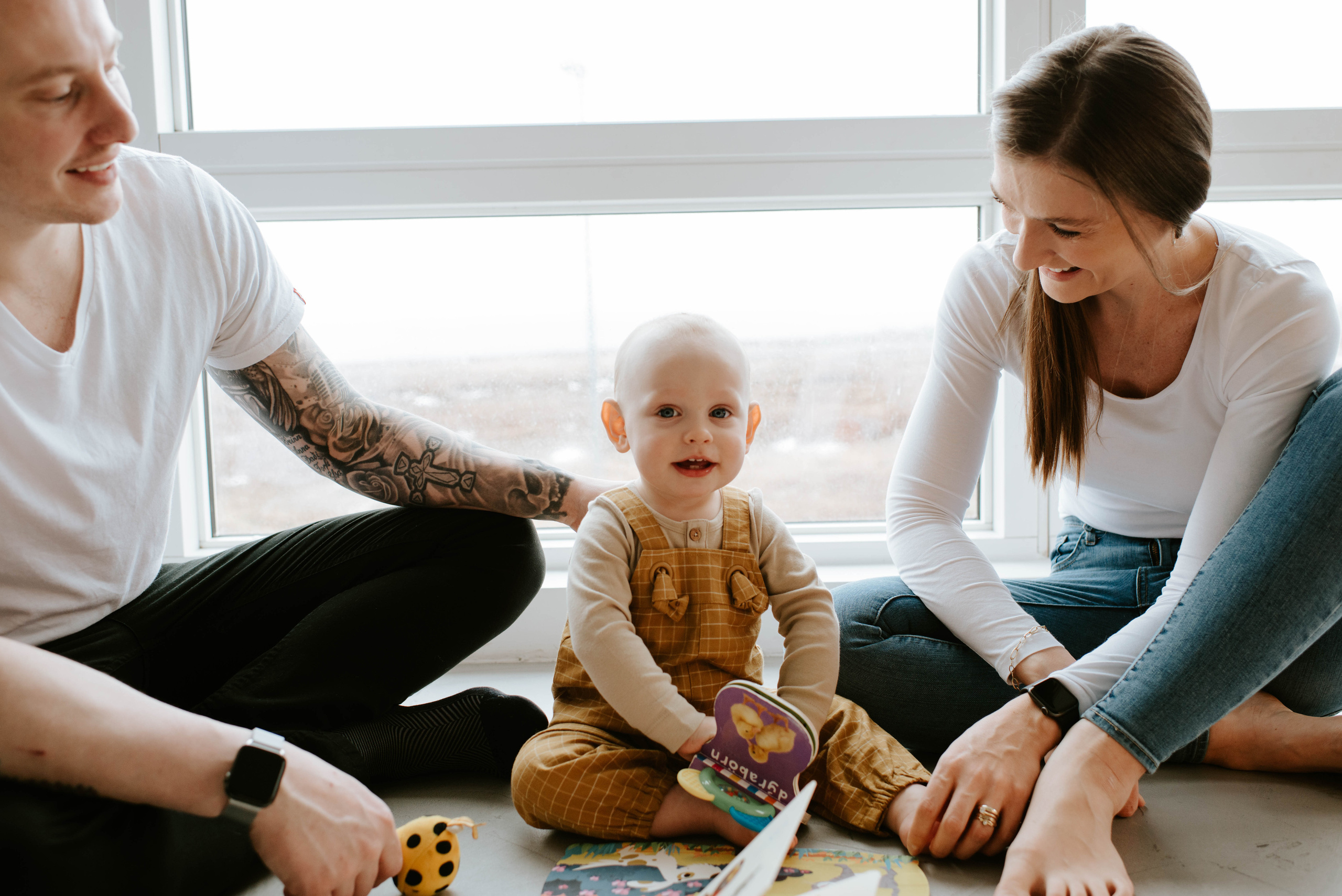 Family home visit. Michalina Dzianach Wedding Photographer Iceland