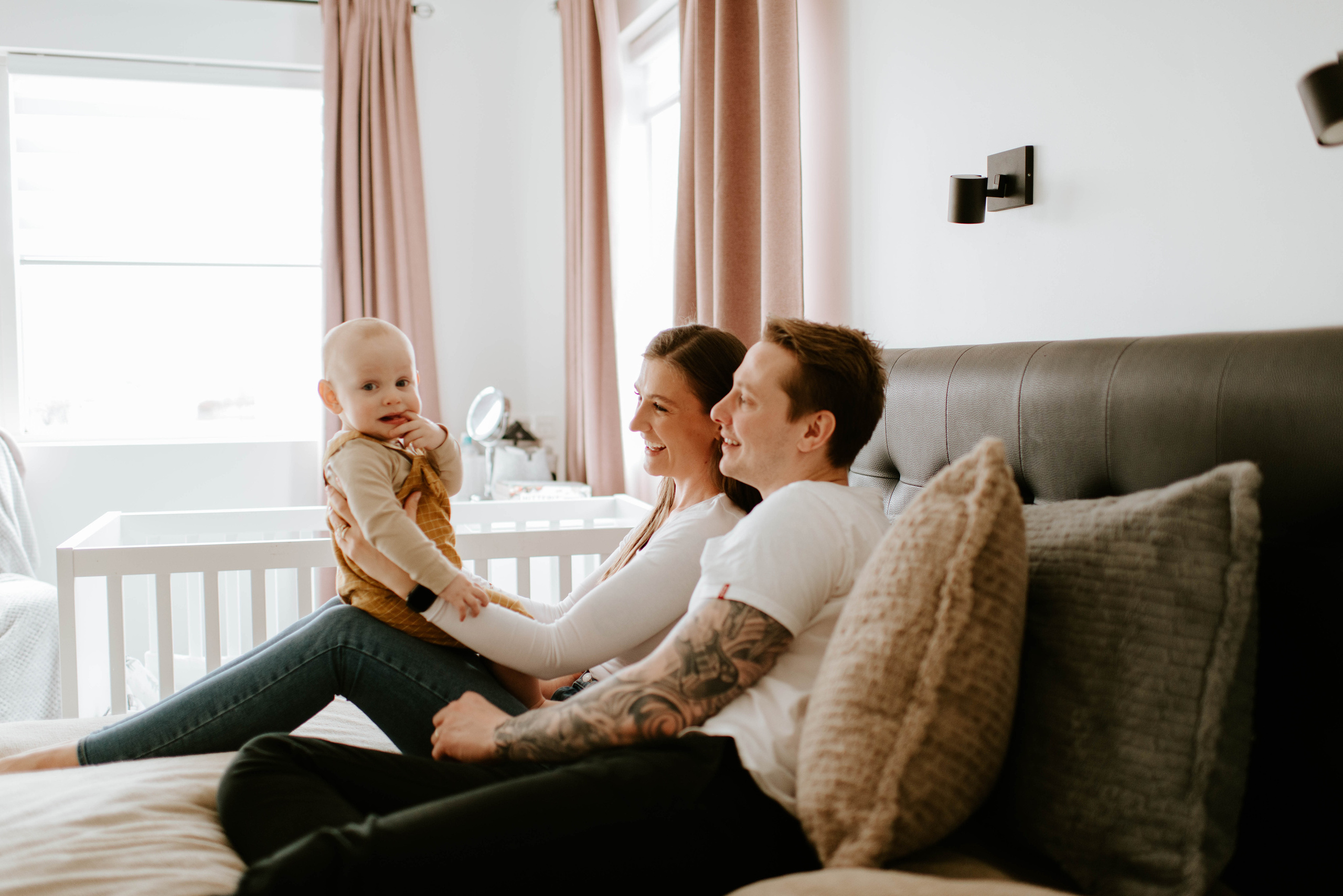 Family home visit. Michalina Dzianach Wedding Photographer Iceland