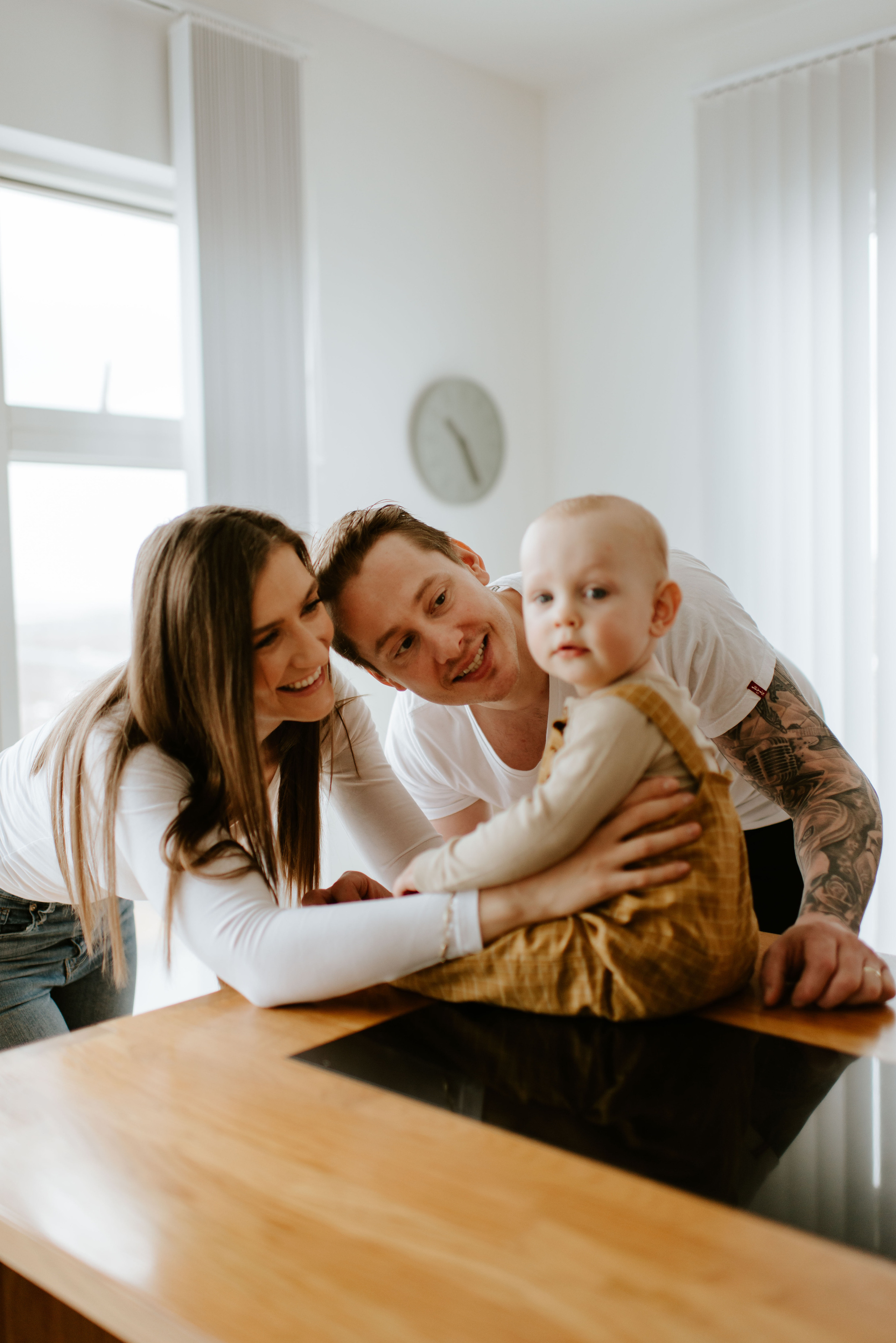 Family home visit. Michalina Dzianach Wedding Photographer Iceland