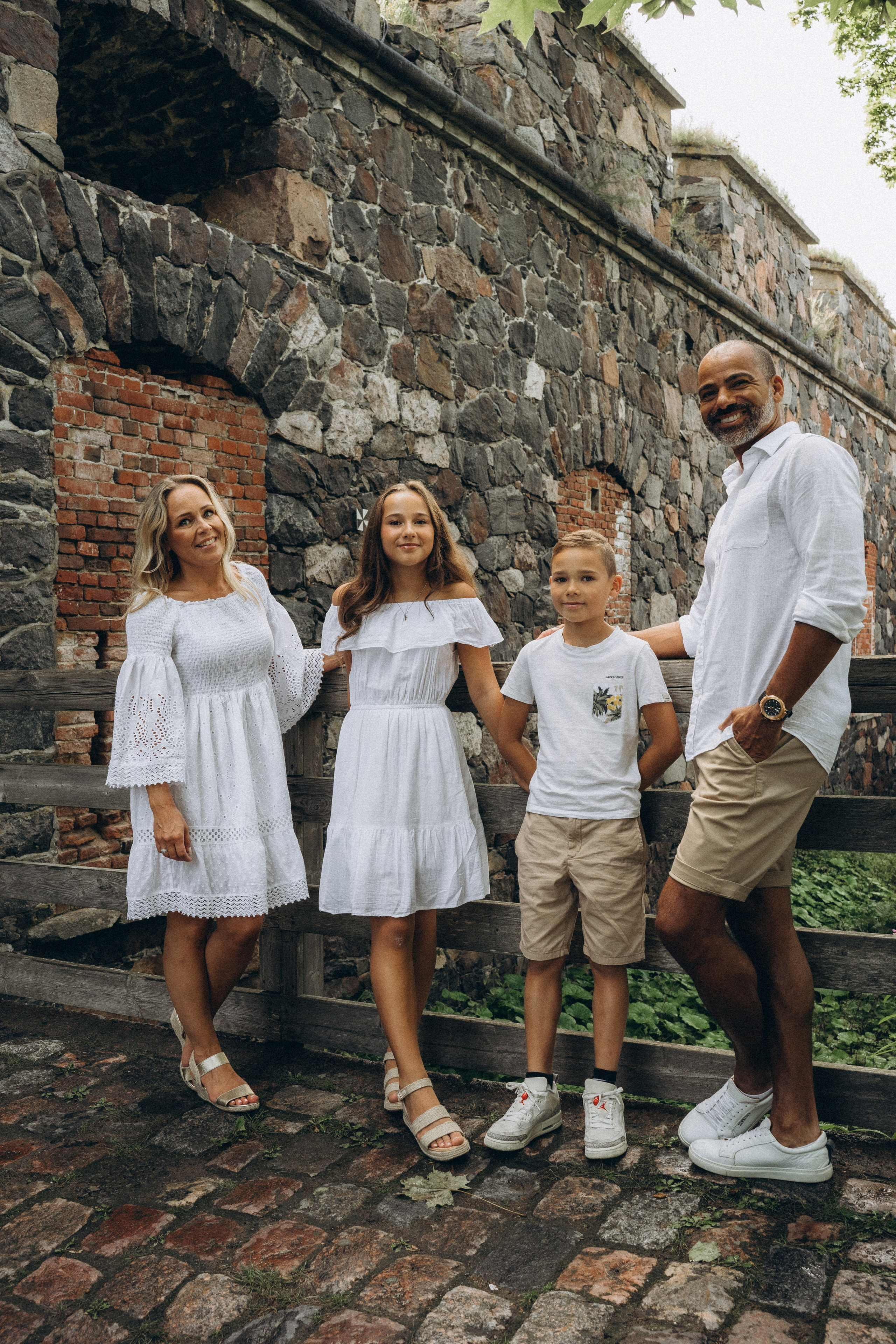 Suomenlinna. Wedding and portrait photographer in Helsinki Vickan O