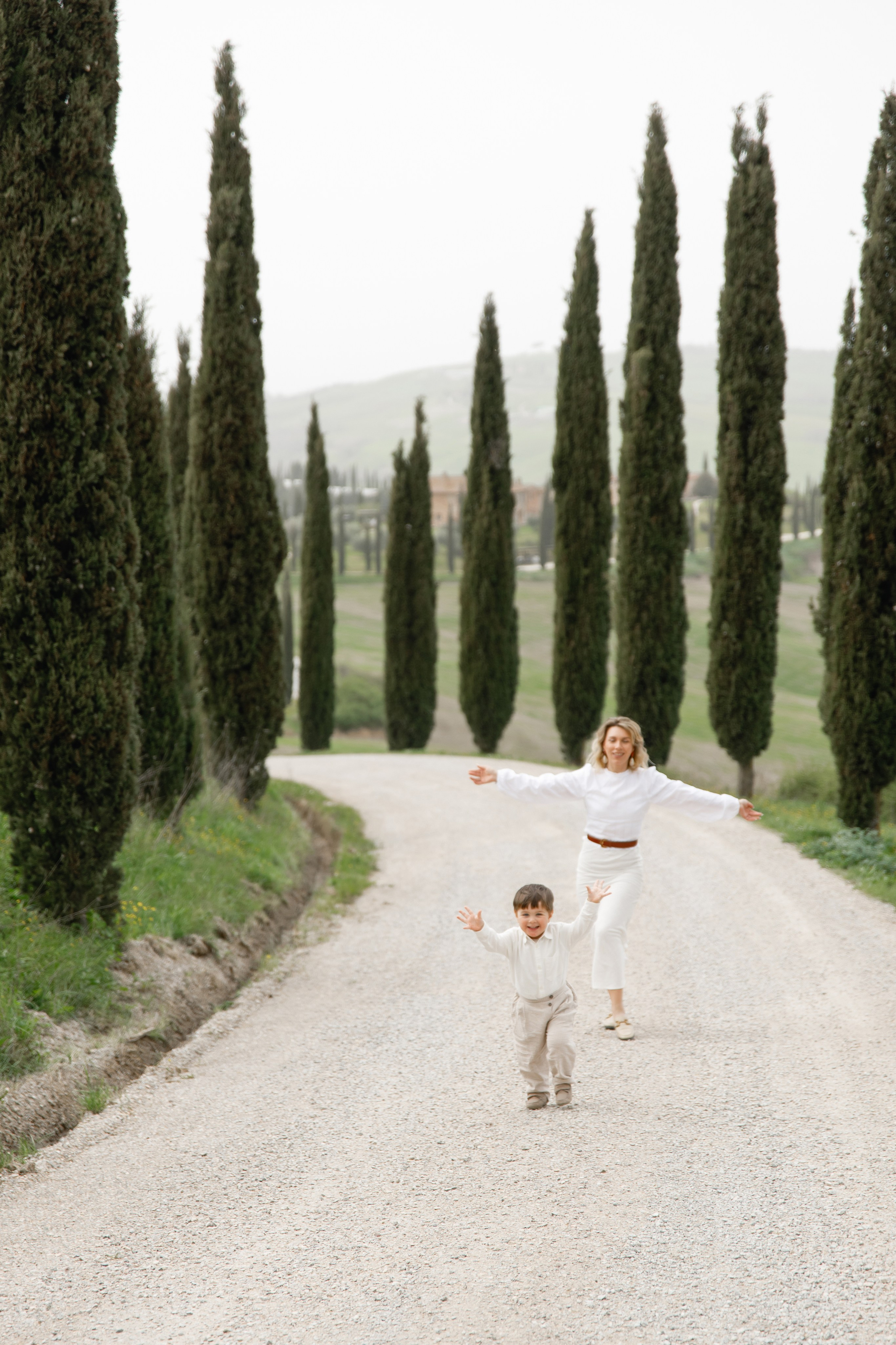 Wedding photographer Italy Rome, Tuscany, Lake Como, Sicily, Puglia. Wedding Photographer Rome Tuscany Como Sicily Puglia Amalfy Italy- Oksana Savenchuk