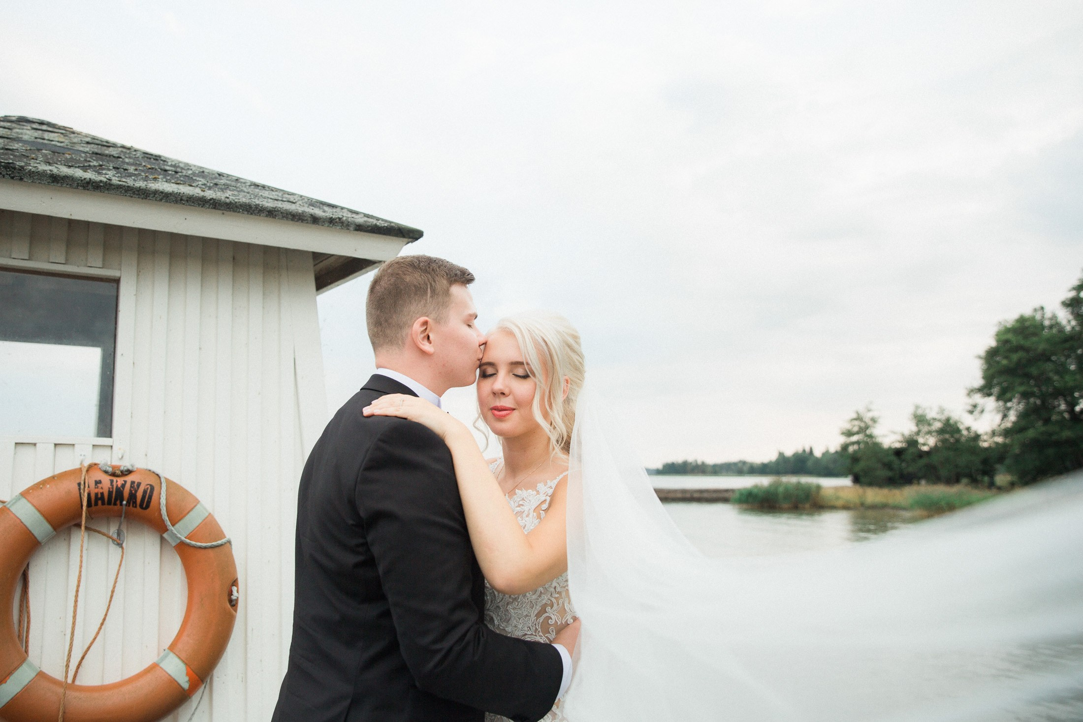 Hääkuvaaja Porvoo | Hääkuvaus Villa Haikko