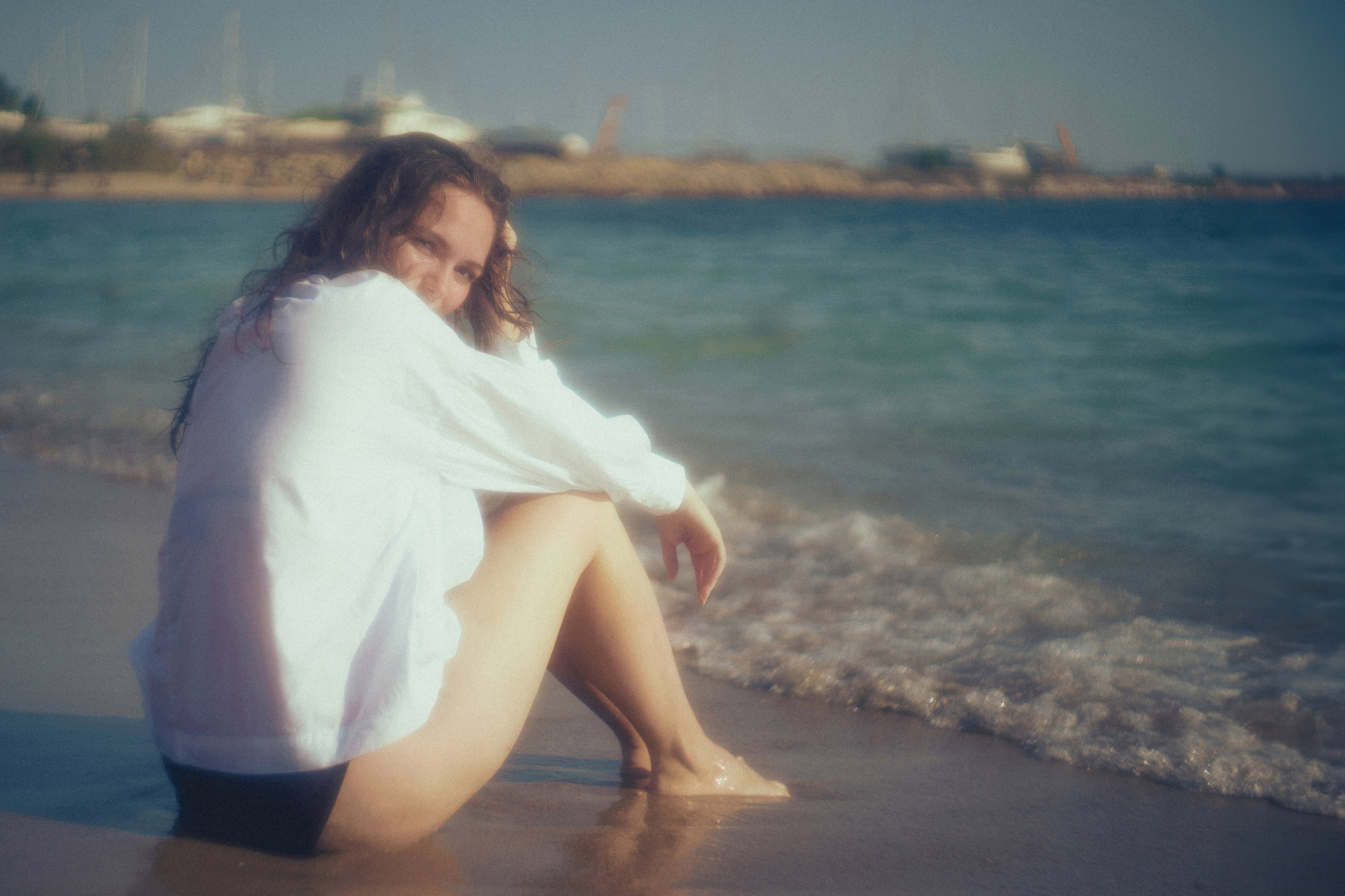 Laura for WeAllComeFromGoddess. Photographer in Greece Kristina