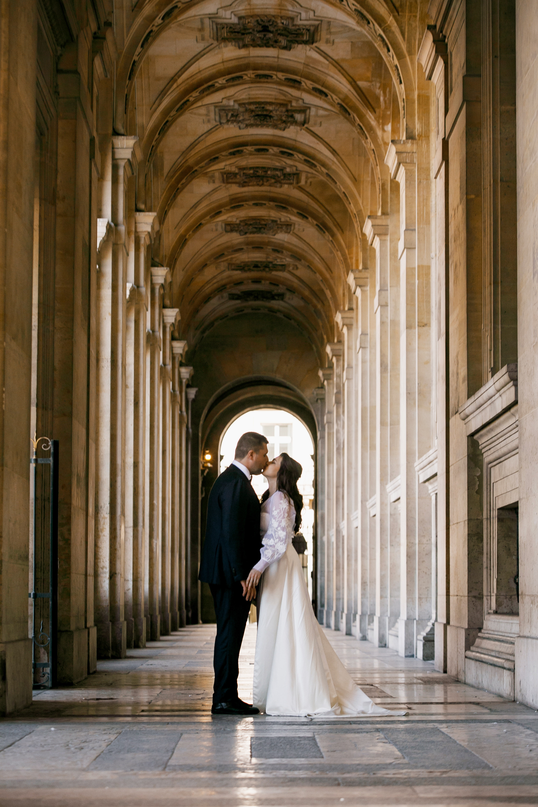 Autumn Paris Wedding Day. Iurkovski PHOTOGRAPHY in Europe. Luxury destination weddings and events
