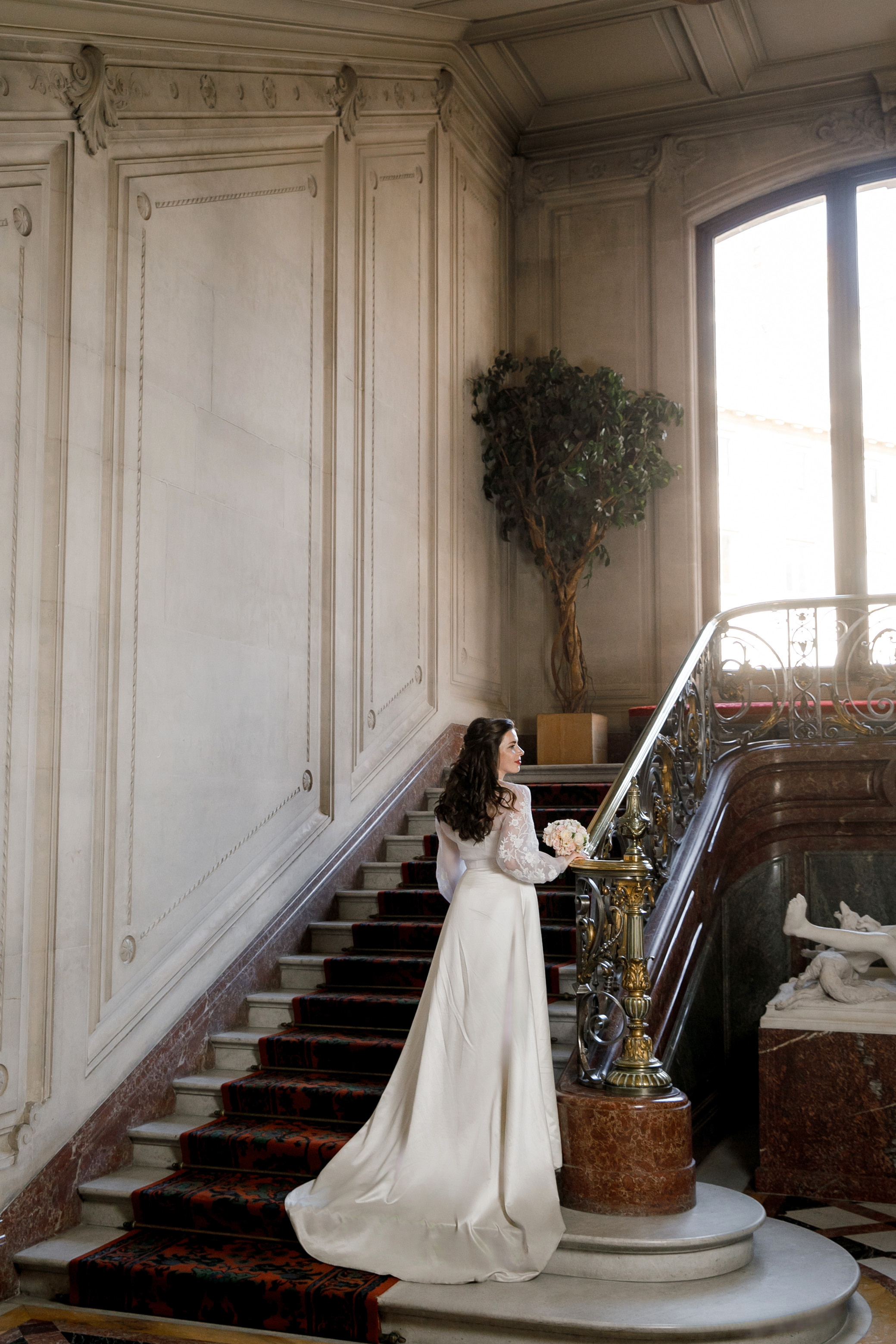 Autumn Paris Wedding Day. Iurkovski PHOTOGRAPHY in Europe. Luxury destination weddings and events