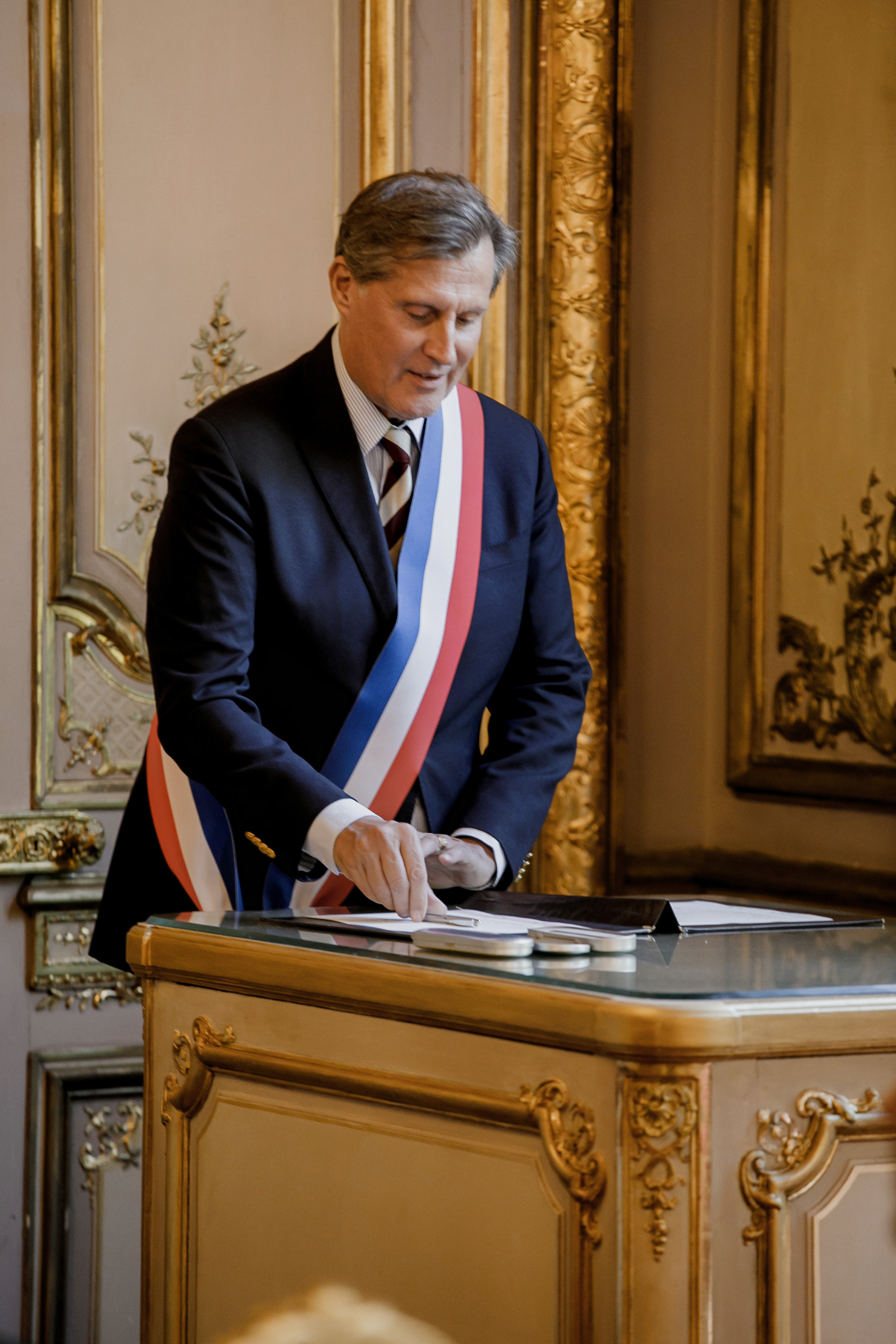 Autumn Paris Wedding Day. Iurkovski PHOTOGRAPHY in Europe. Luxury destination weddings and events