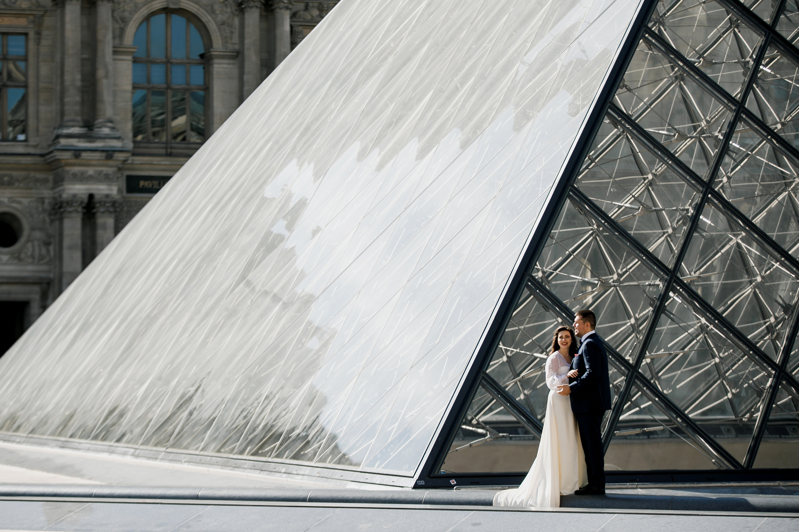 Autumn Paris Wedding Day. Iurkovski PHOTOGRAPHY in Europe. Luxury destination weddings and events