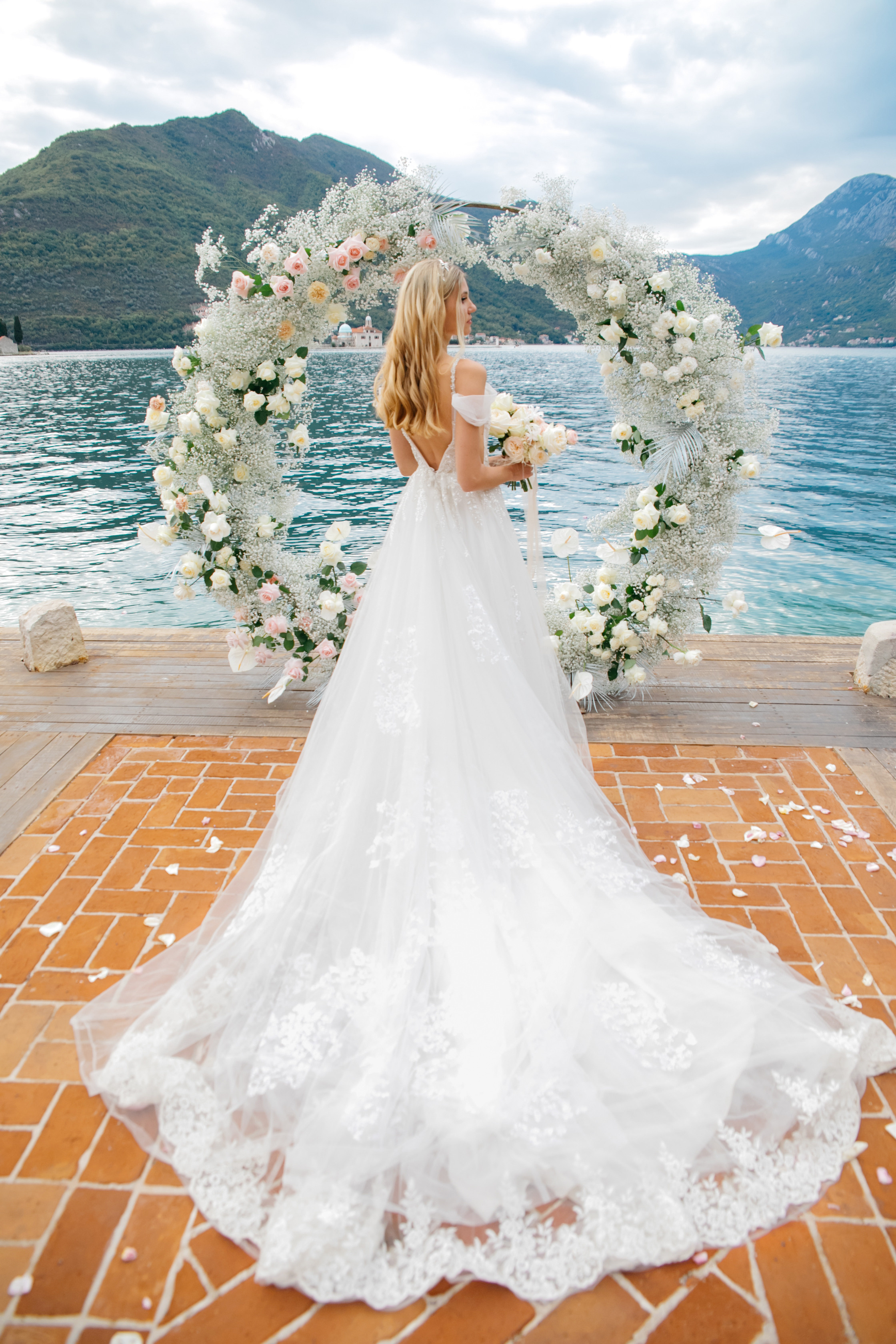 Iurkovski PHOTOGRAPHY in Europe. Luxury destination weddings and events