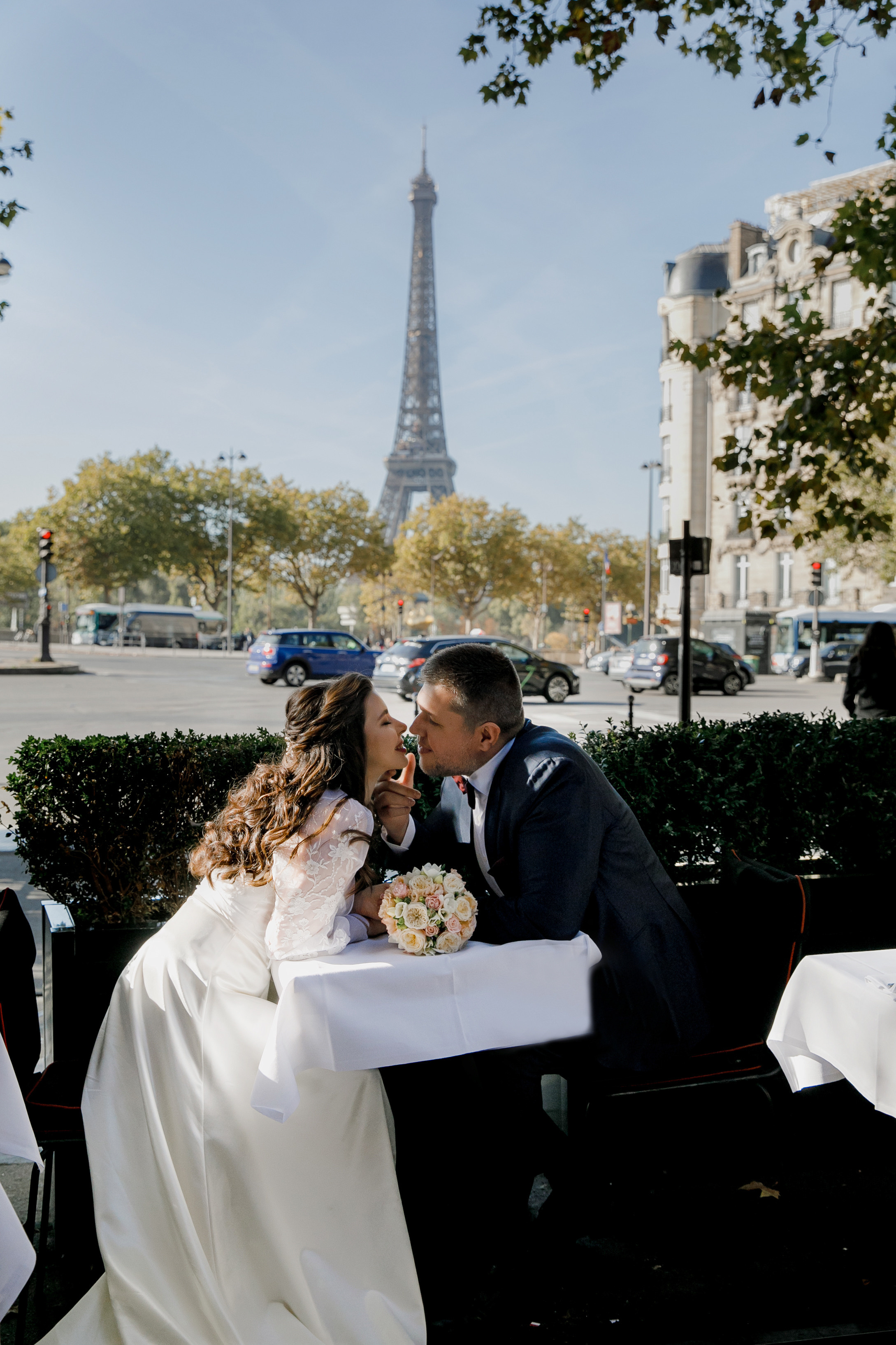 Autumn Paris Wedding Day. Iurkovski PHOTOGRAPHY in Europe. Luxury destination weddings and events