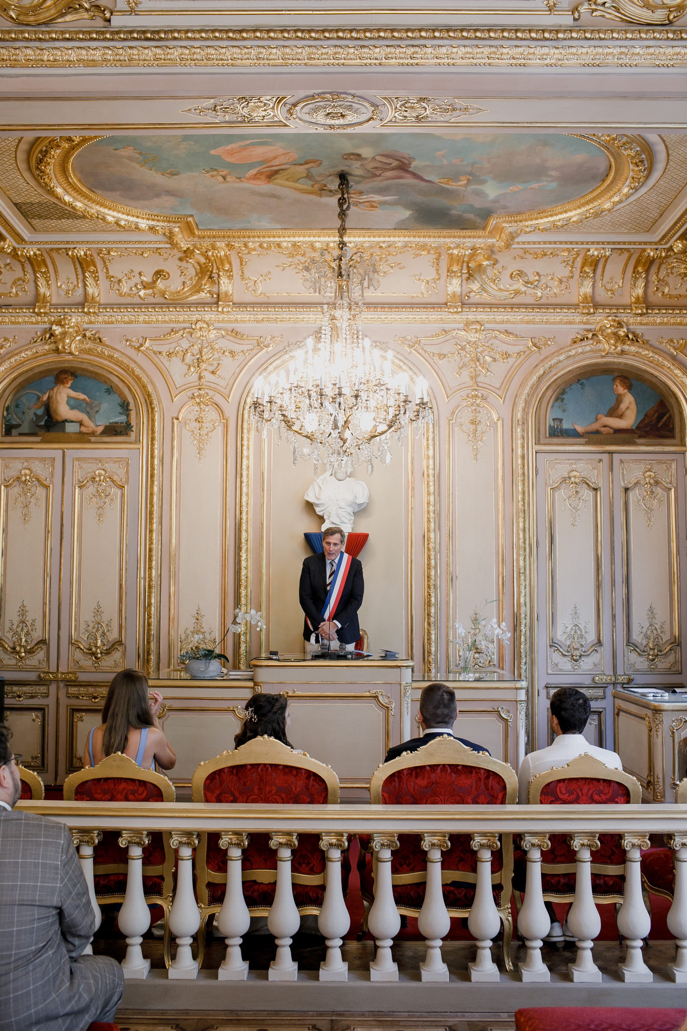 Autumn Paris Wedding Day. Iurkovski PHOTOGRAPHY in Europe. Luxury destination weddings and events