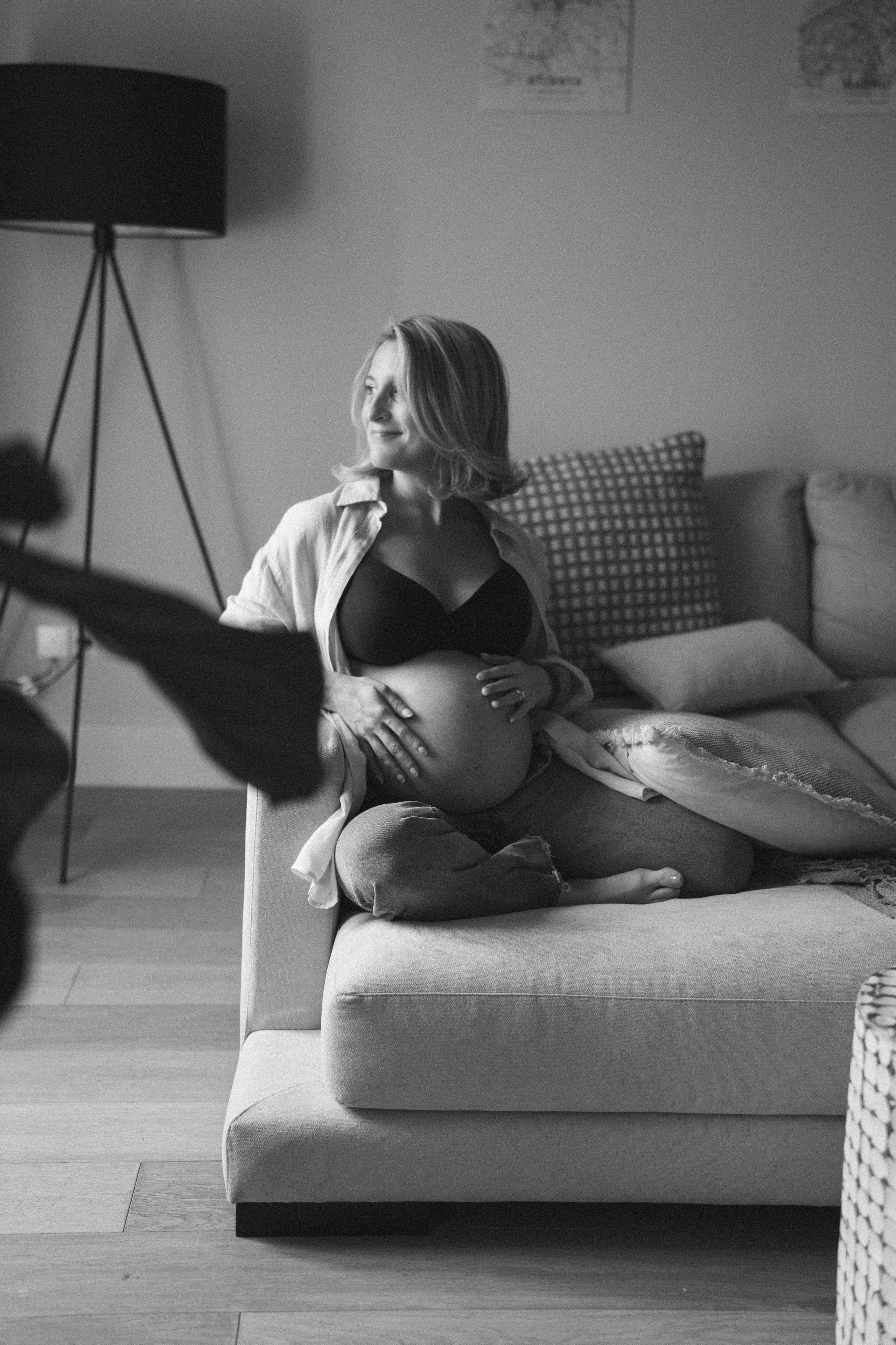 Pregnancy and family portrait photographer. maternity photoshoot. Photographer in Madrid, Spain. Alyona Belyaninova