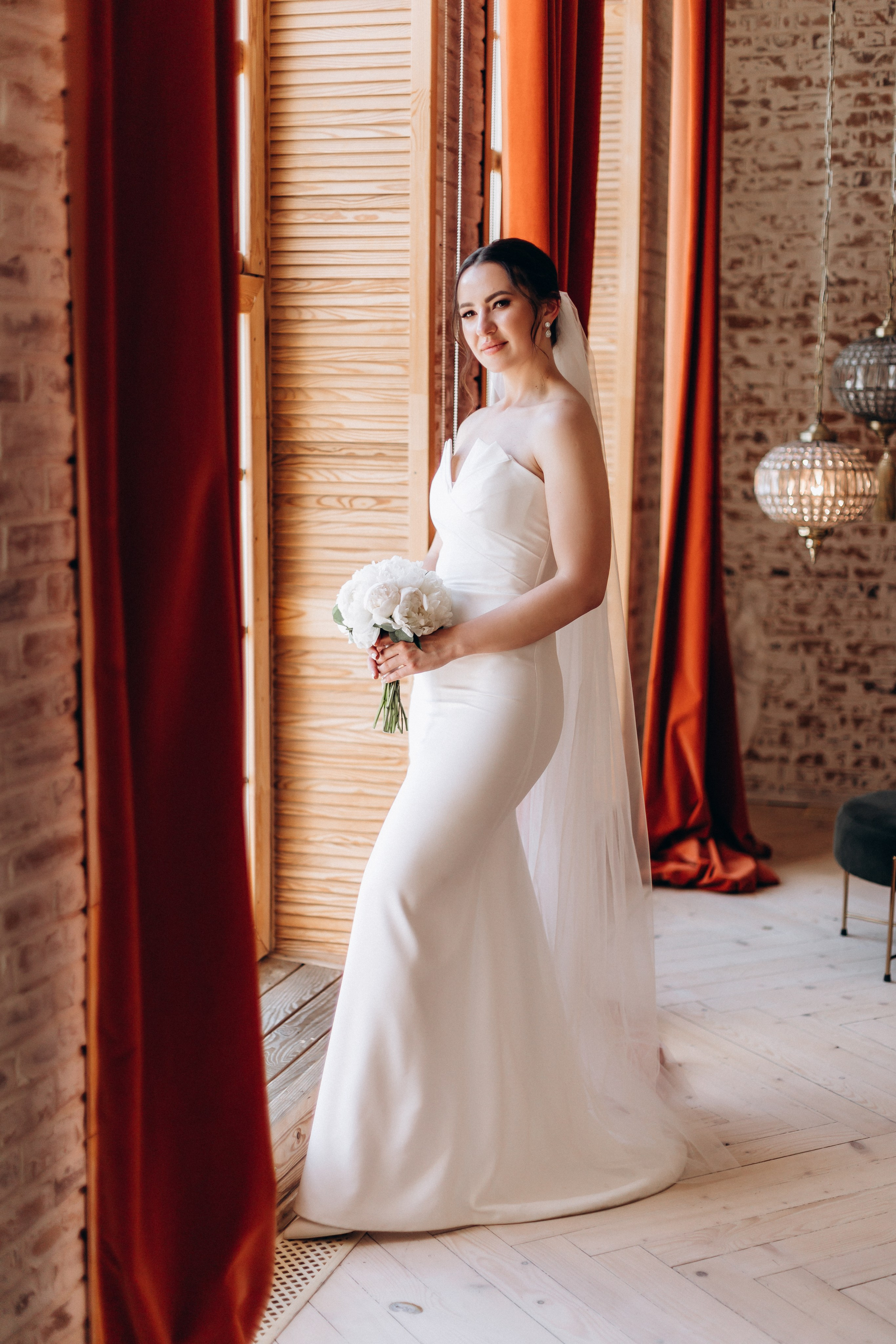 White Wedding. Wedding and Family Photograph