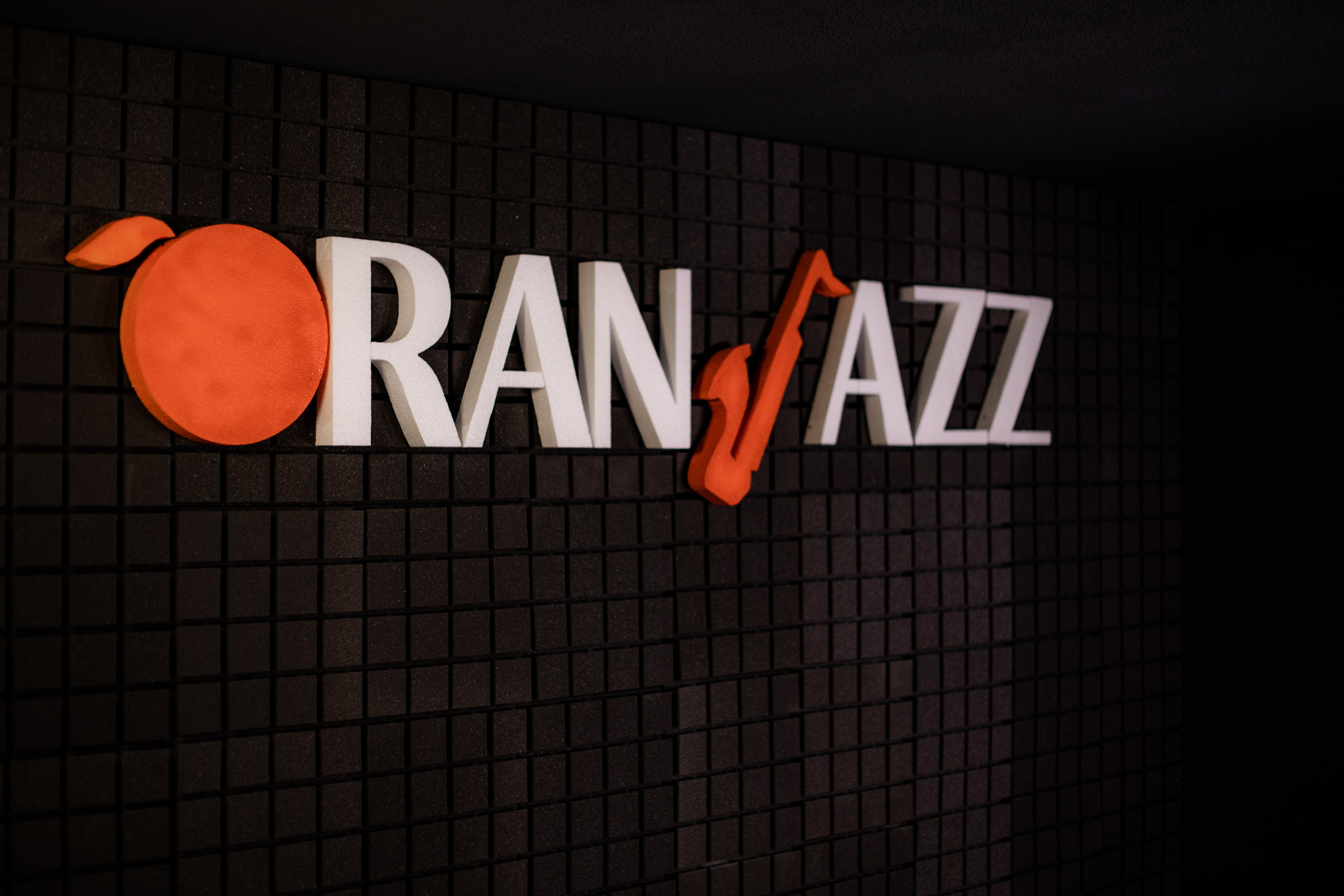 Открытие нового дома OranJazz в Аликанте. Вечеринка «для своих». Volver a oranjazz.com