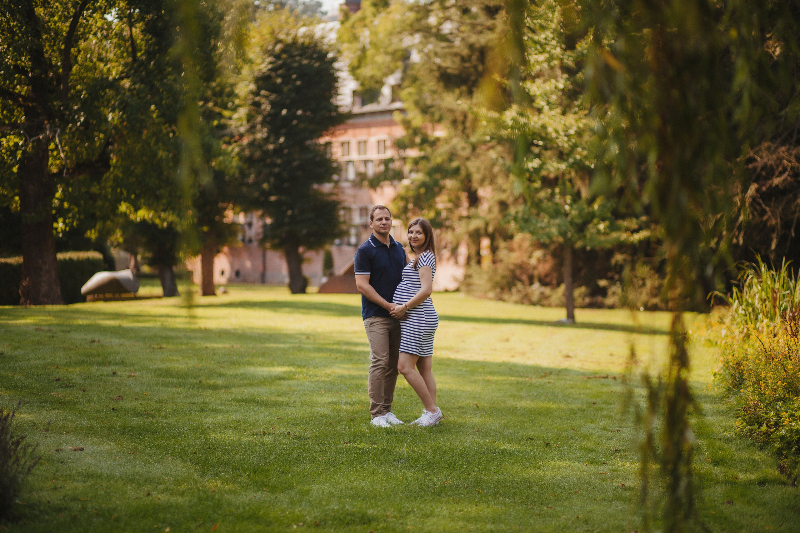 Babybauch Fotoshooting in Hamburg günstig, Fotograf in Hamburg. Fotografin Hamburg Reinbek Elizaveta Romanova