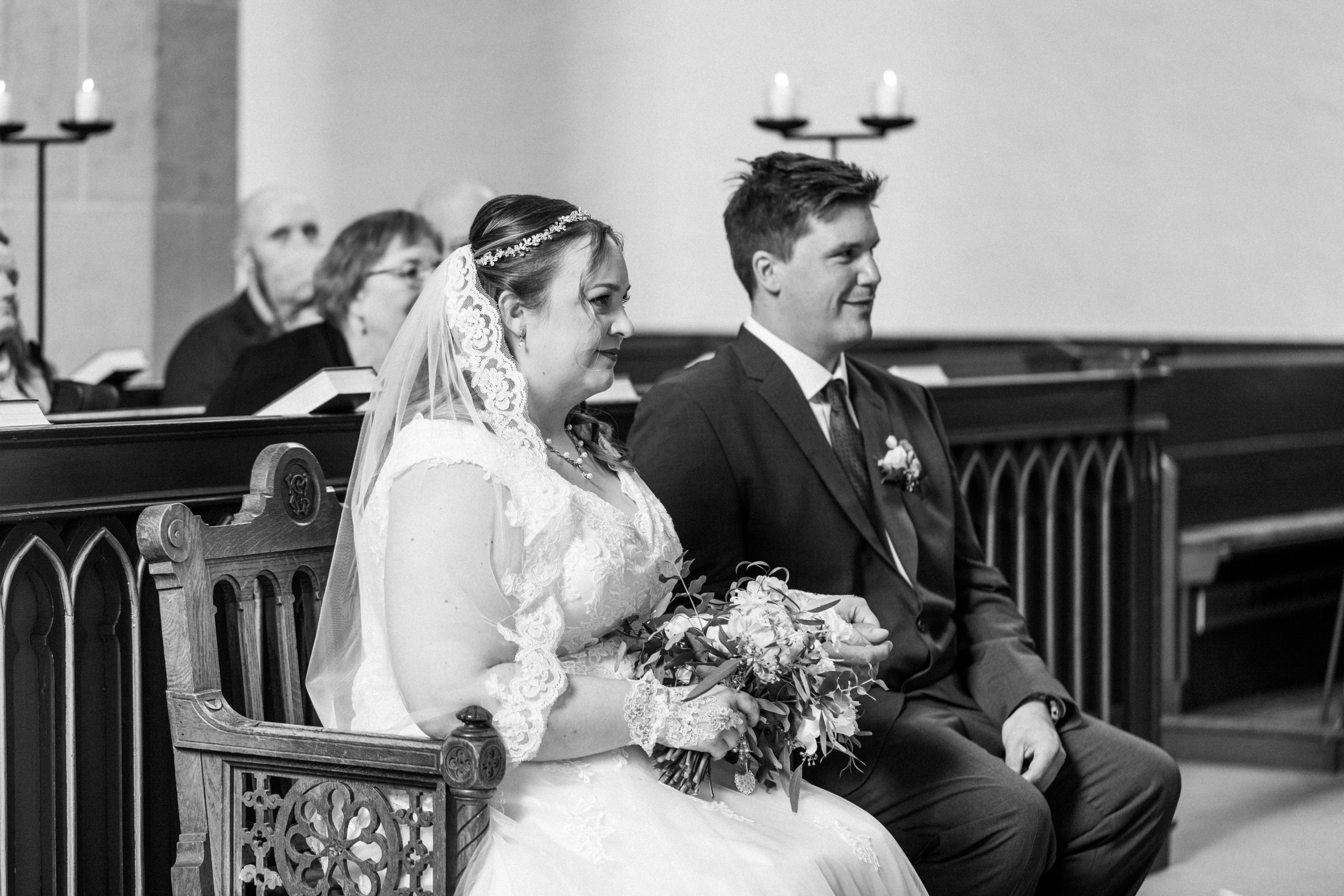 Kirchliche Trauung in Oerlinghausen. Hochzeitfotograf in Bielefeld