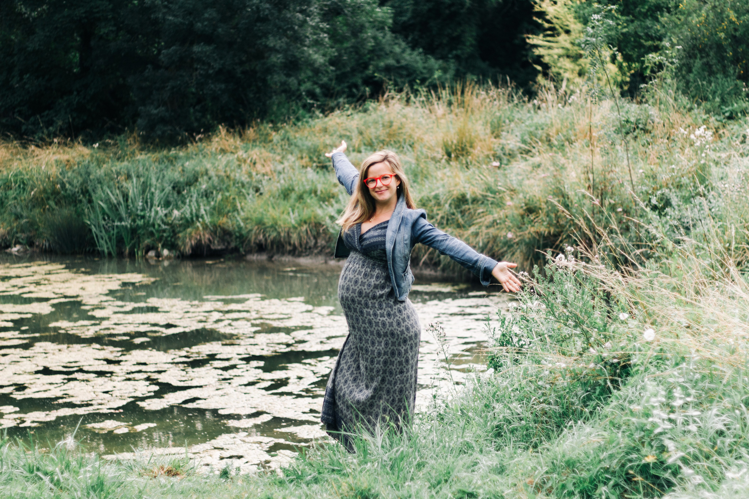 Grossesse. Studio photo « Partage ton bonheur » – Photographe famille près de Châtellerault, Poitiers et Tours