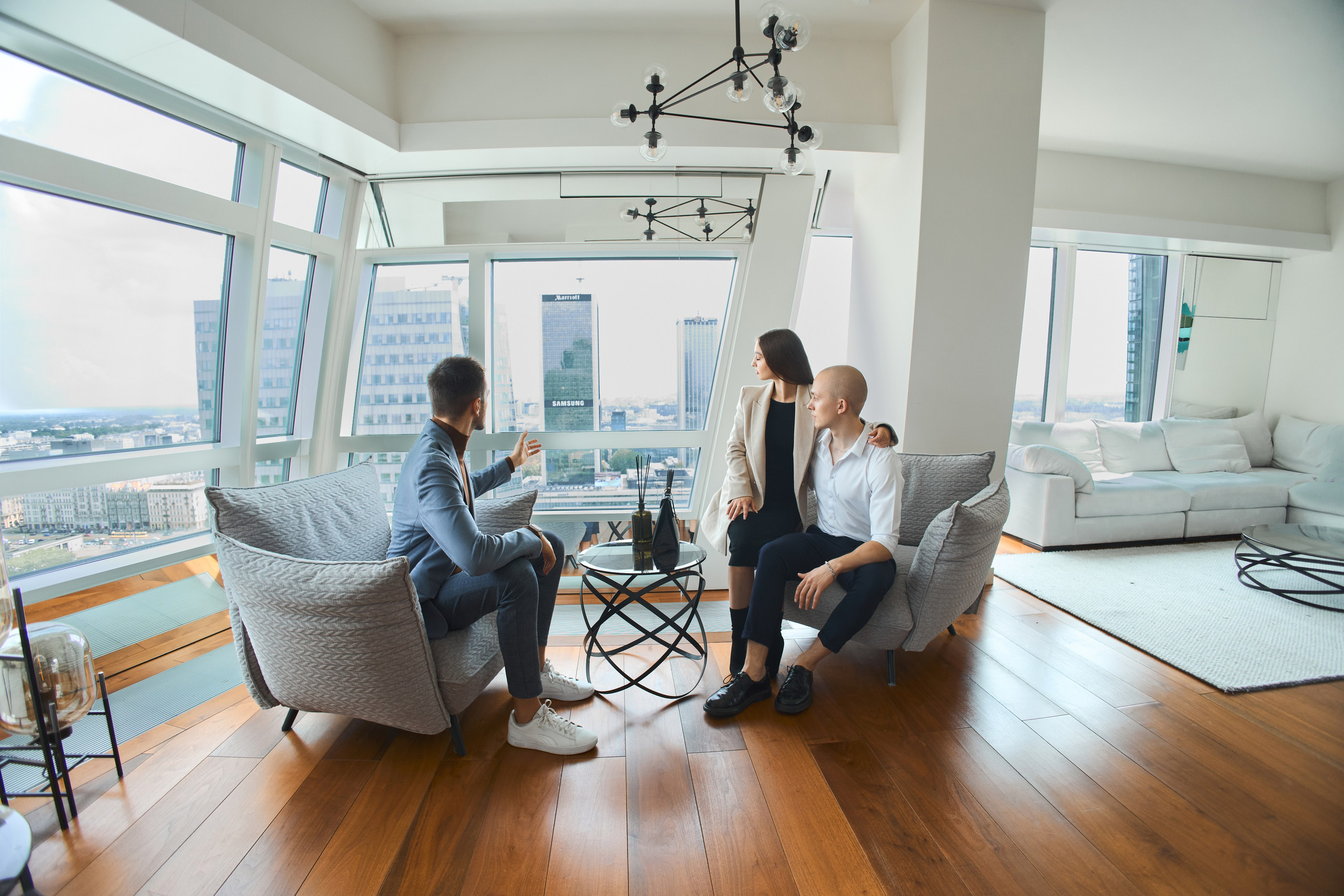 Reklamowa sesja zdjęciowa dla agencji nieruchomości Zlota 44 – Fotografia reklamowa w Warszawie. Portrait & Fashion Photographer | Сannes, Paris, Monaco, Dubai, Kyiv — - Alisa Postnykova