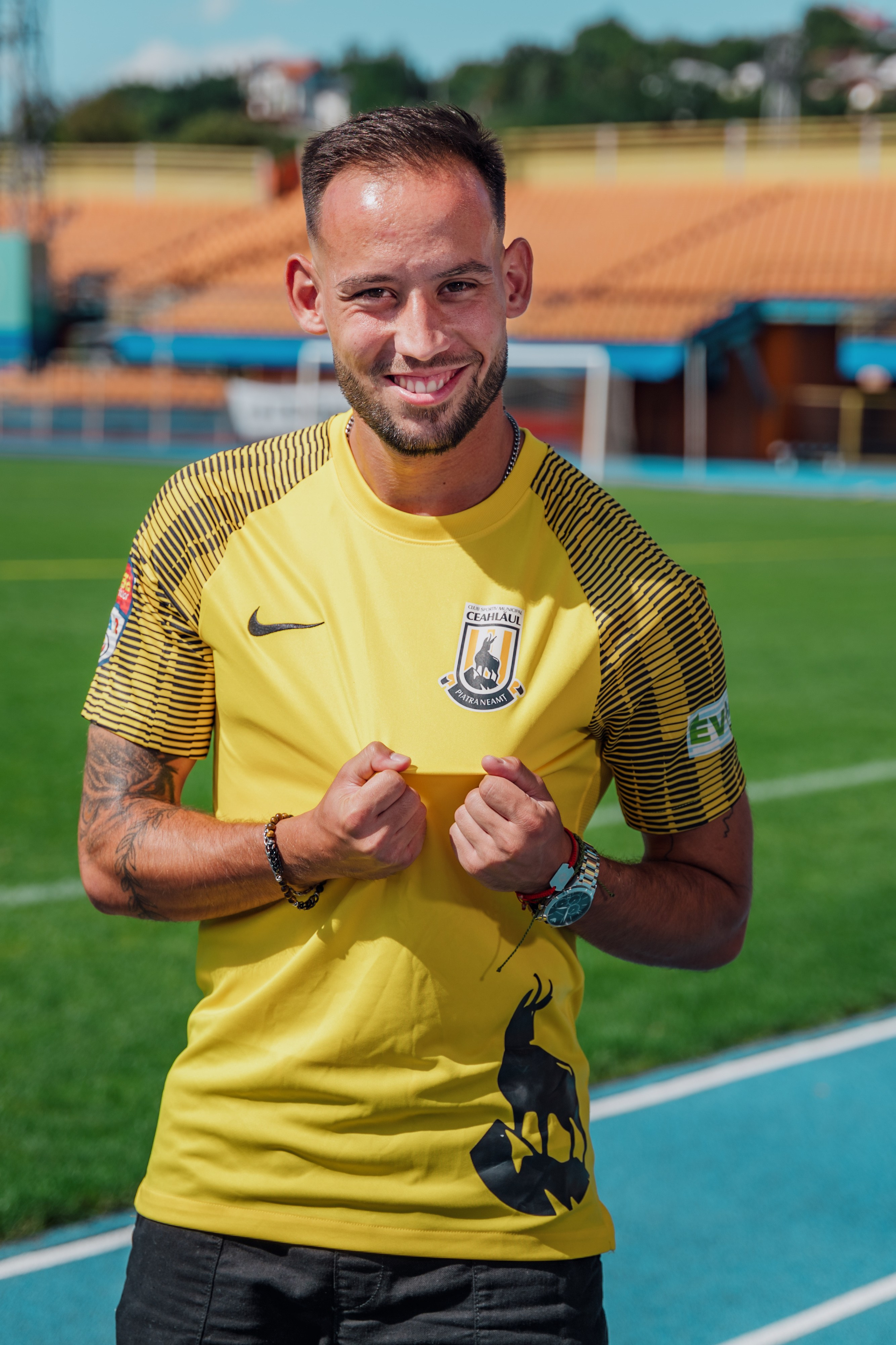 Folha. Dragosbaciuartphotographer