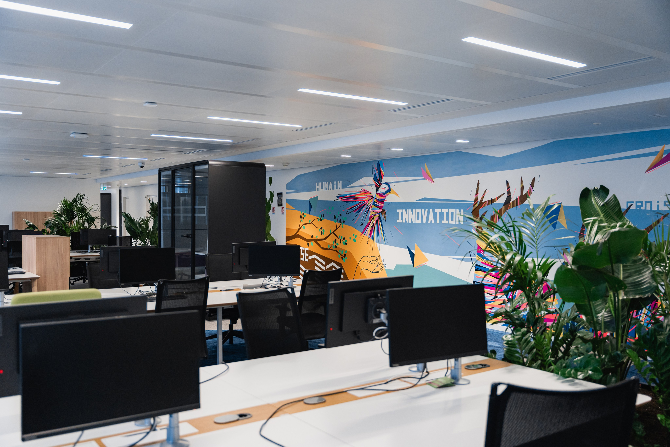 Office. Photographer in Paris — Vitalii Motruk